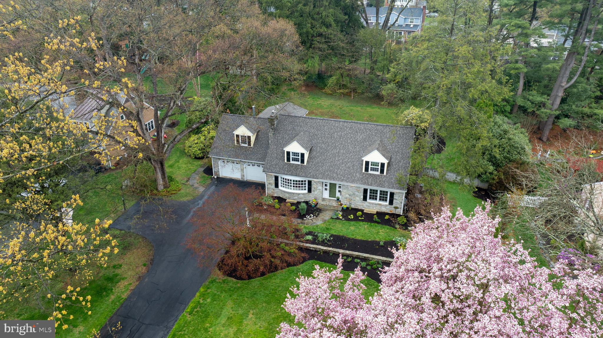 SCHOOL LANE HILLS - Residential