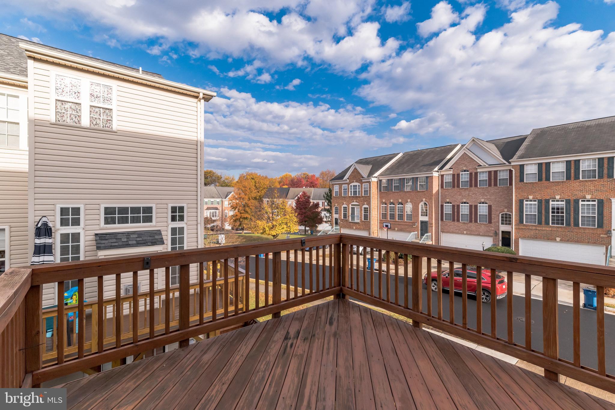 CREEKSIDE - Residential Lease