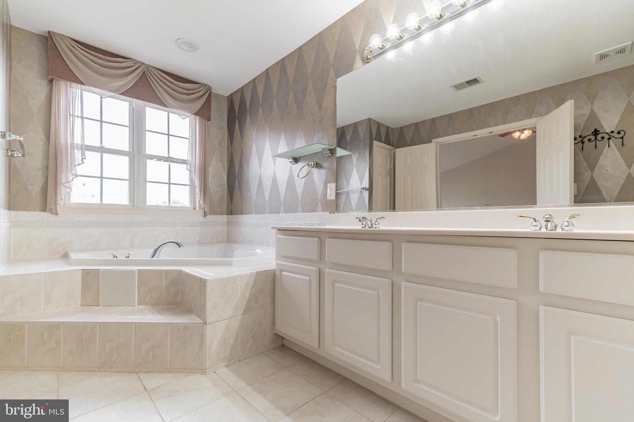CREEKSIDE - Residential Lease