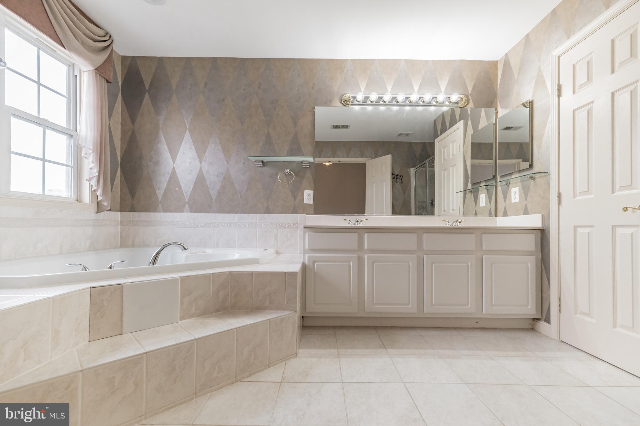 CREEKSIDE - Residential Lease