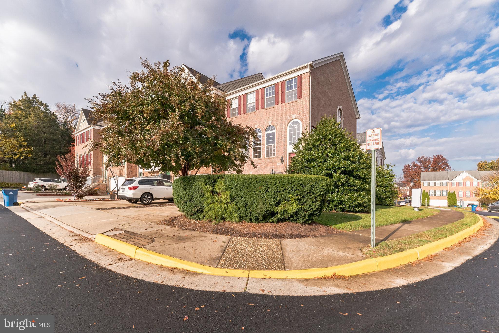 CREEKSIDE - Residential Lease