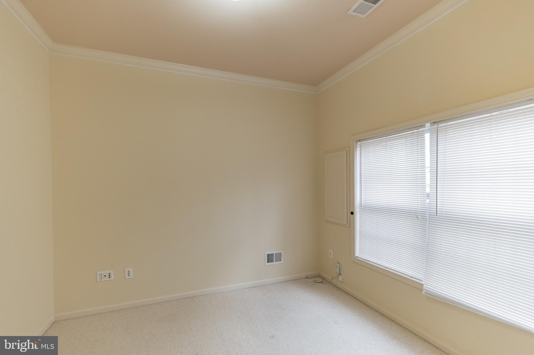 CREEKSIDE - Residential Lease
