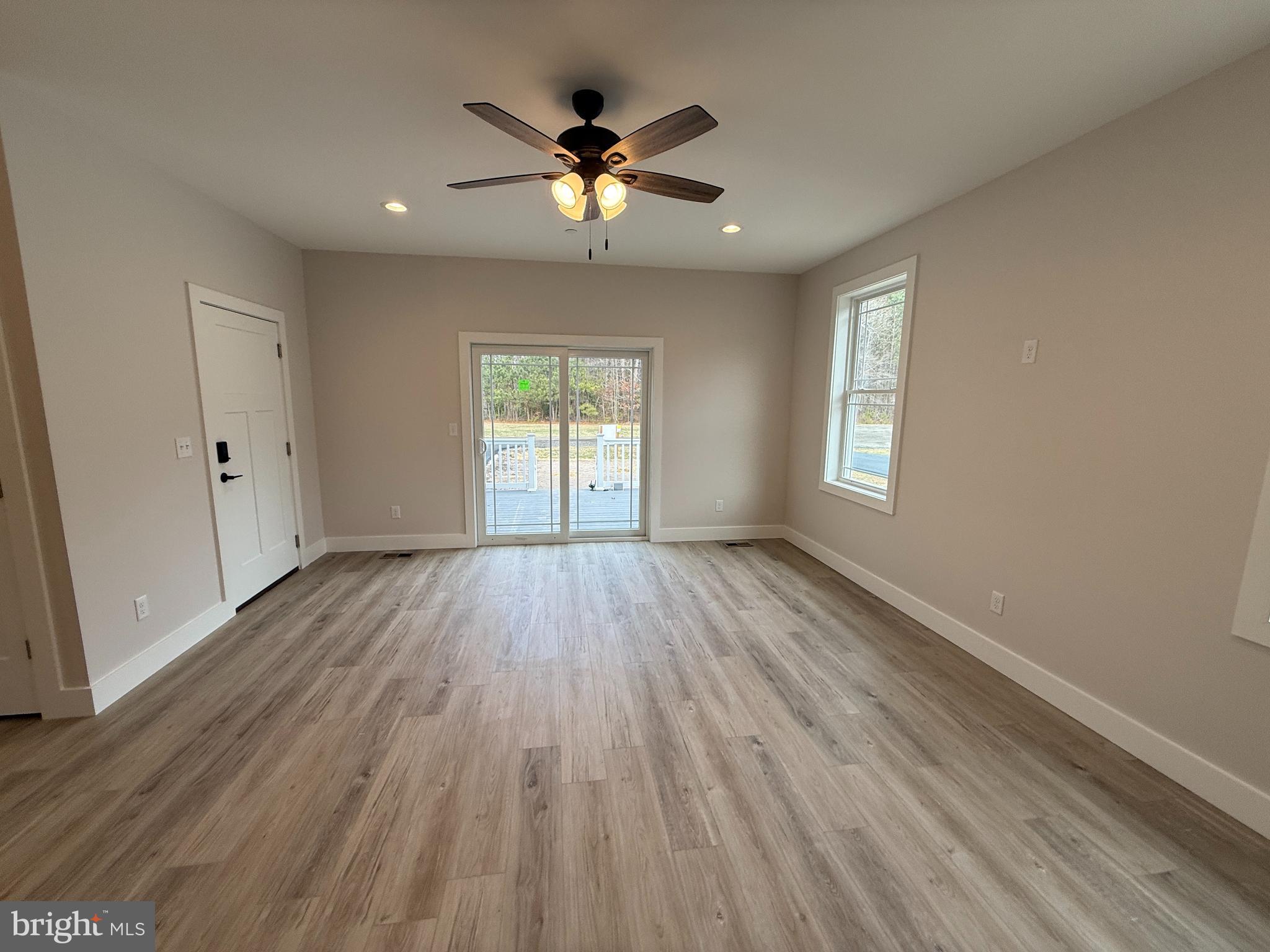 CROSBY WOODS - Residential