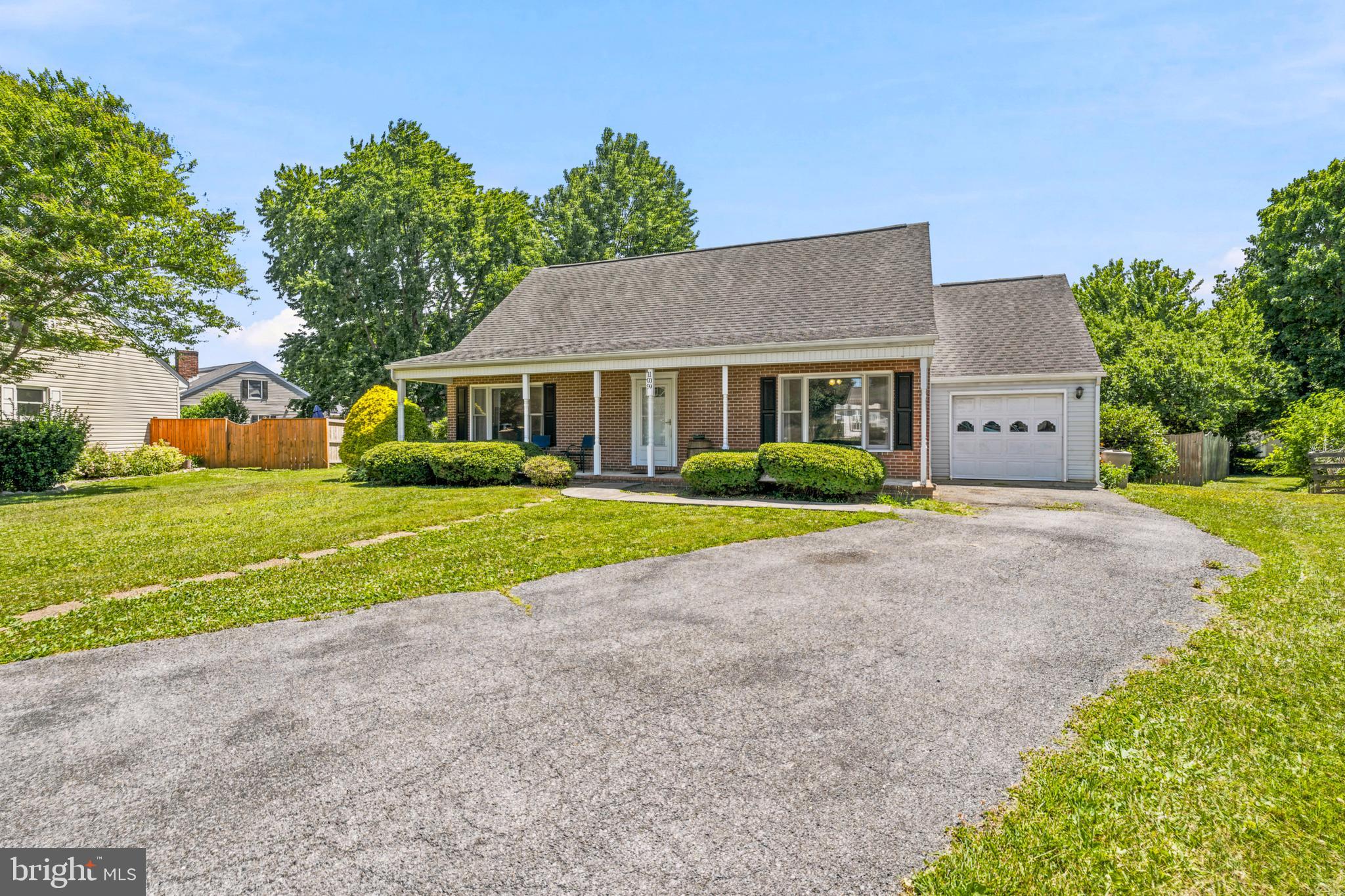 ALBIN VILLAGE - Residential