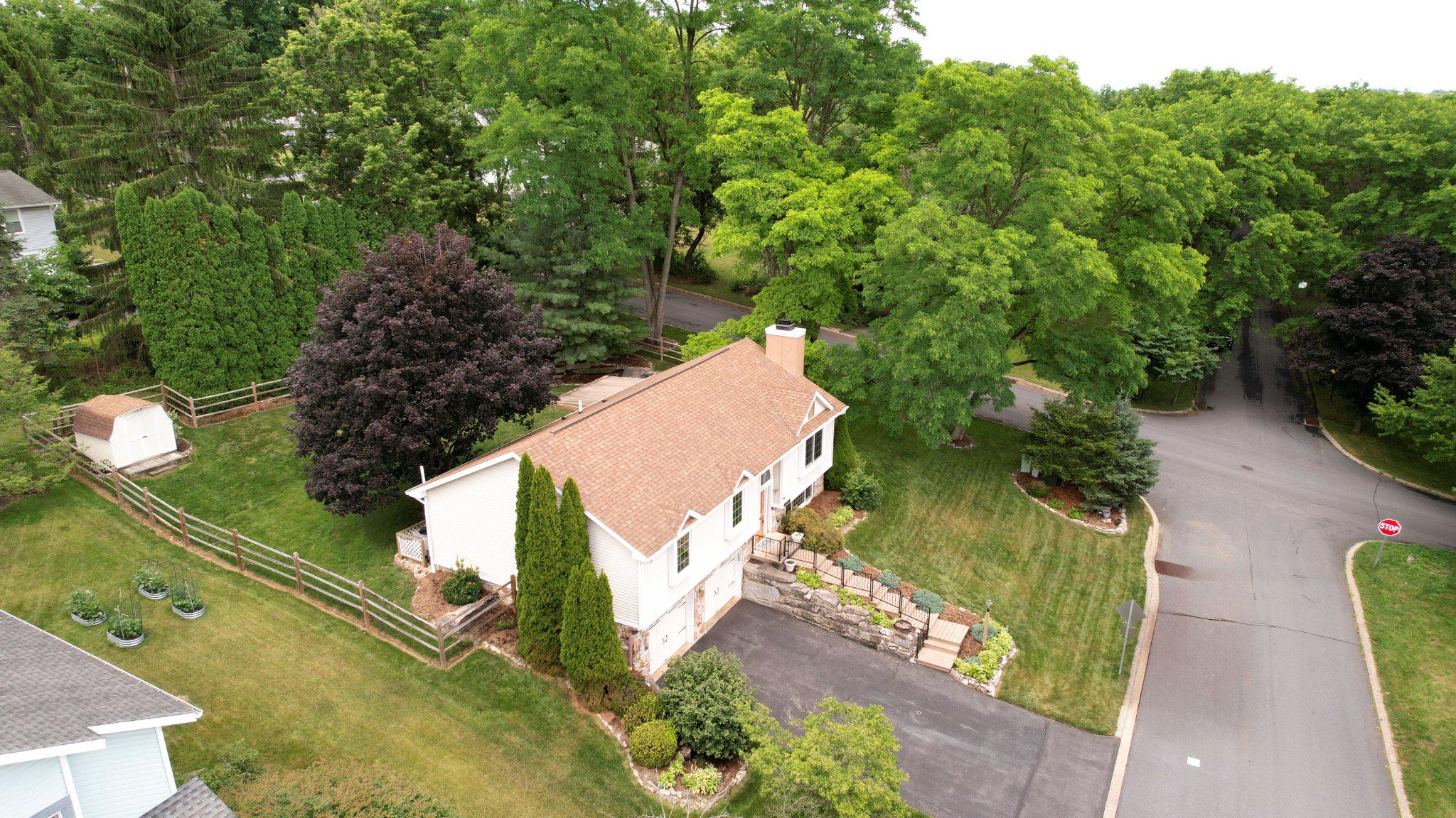 CENTRE HILLS VILLAGE - Residential