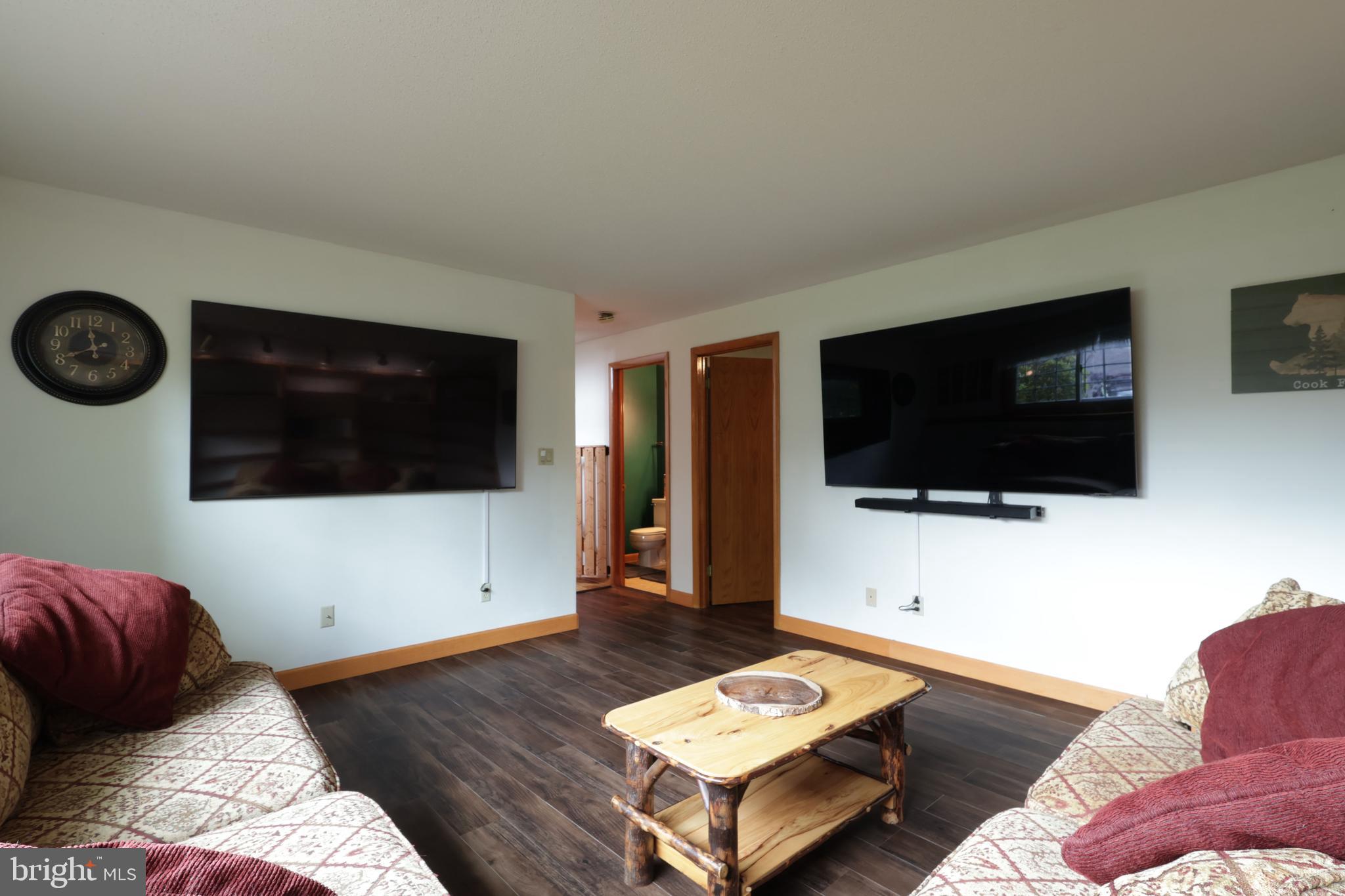 CENTRE HILLS VILLAGE - Residential