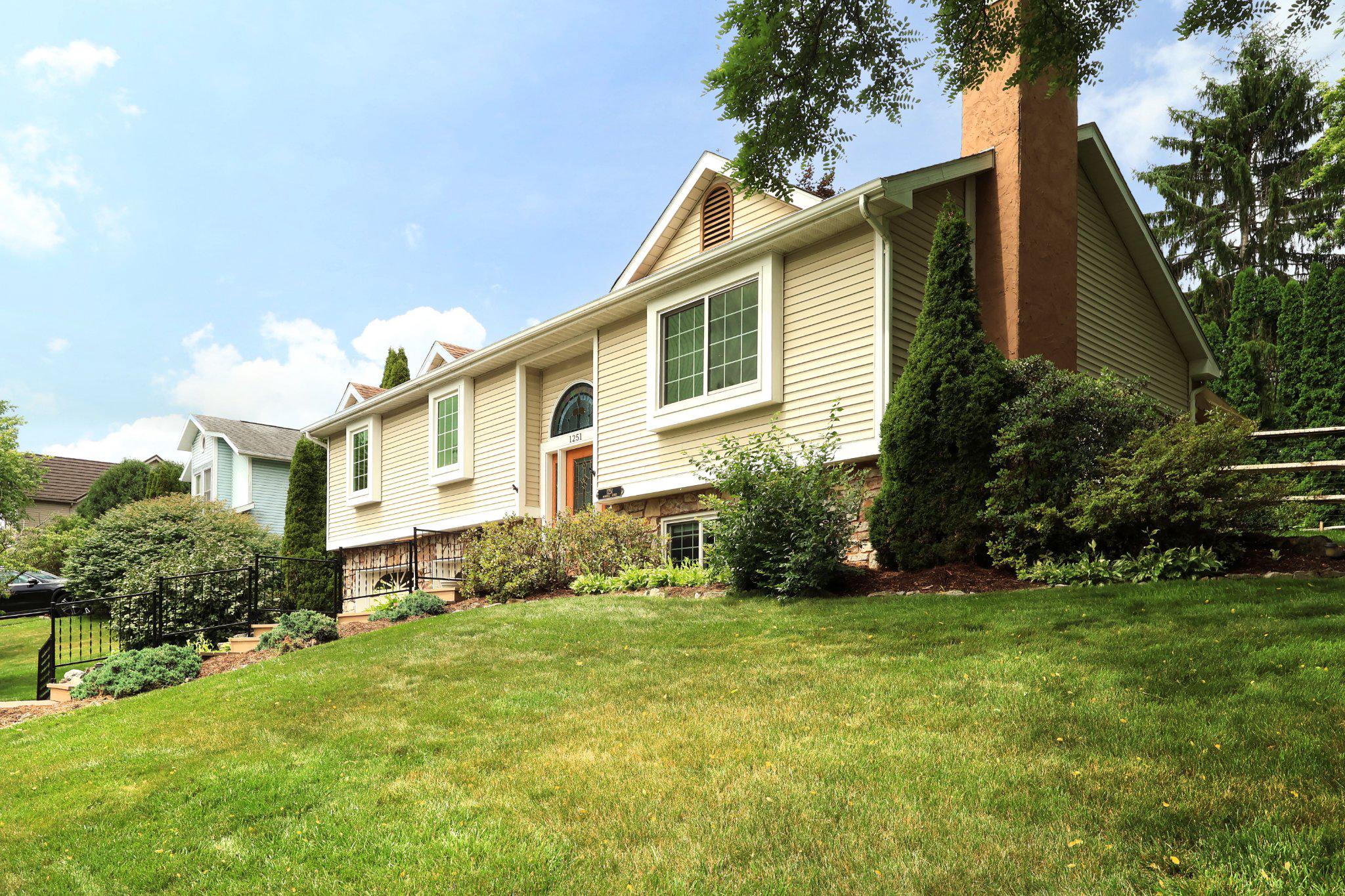 CENTRE HILLS VILLAGE - Residential