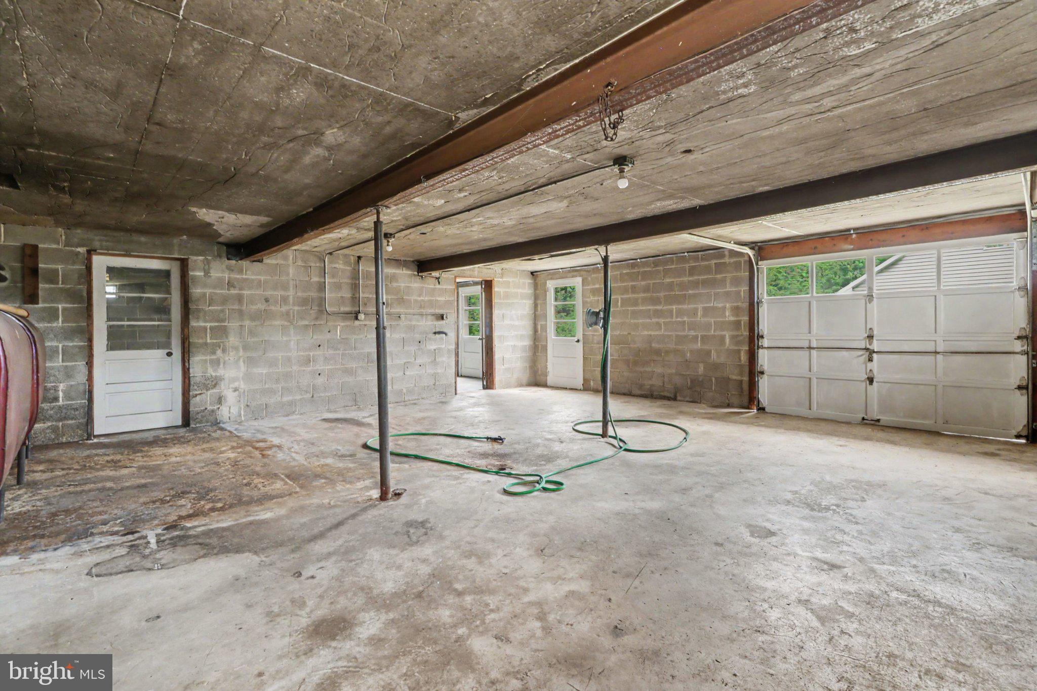 WEST PERRY S/D - Residential