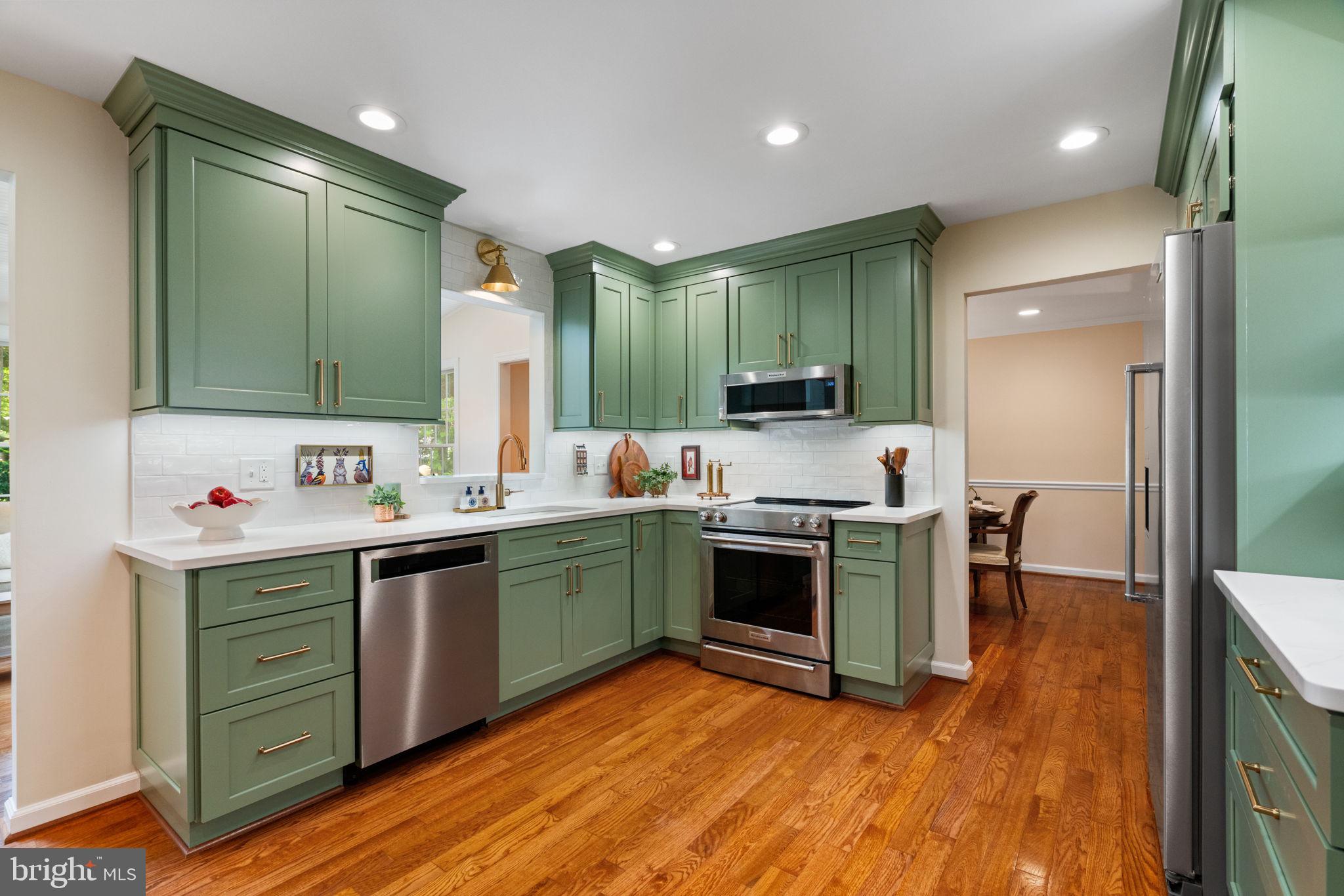 CHANTILLY HIGHLANDS - Residential