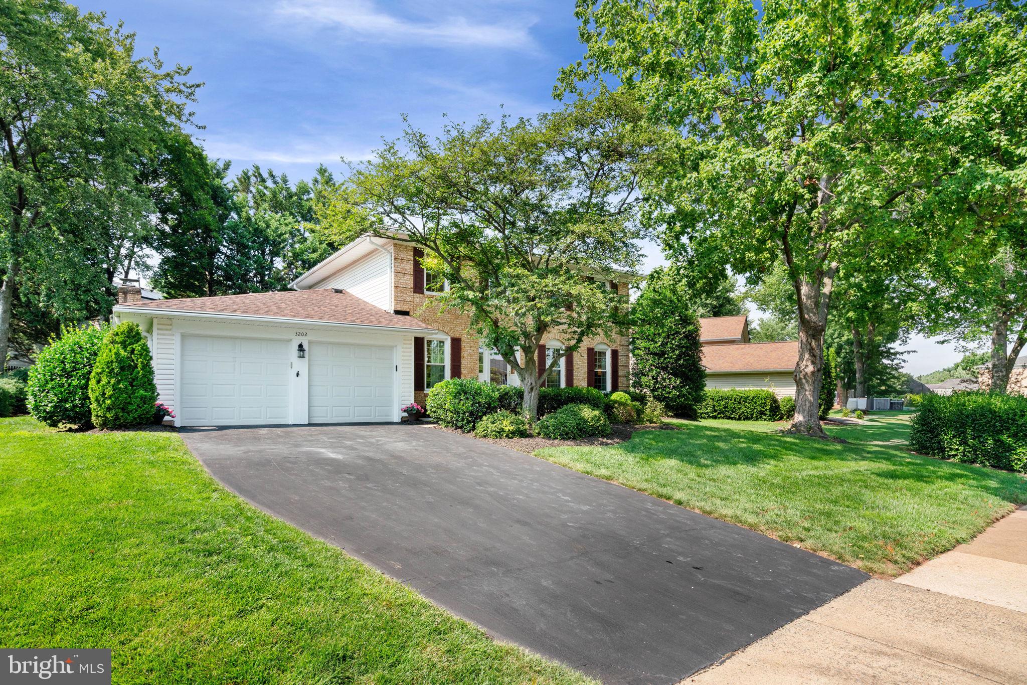 CHANTILLY HIGHLANDS - Residential