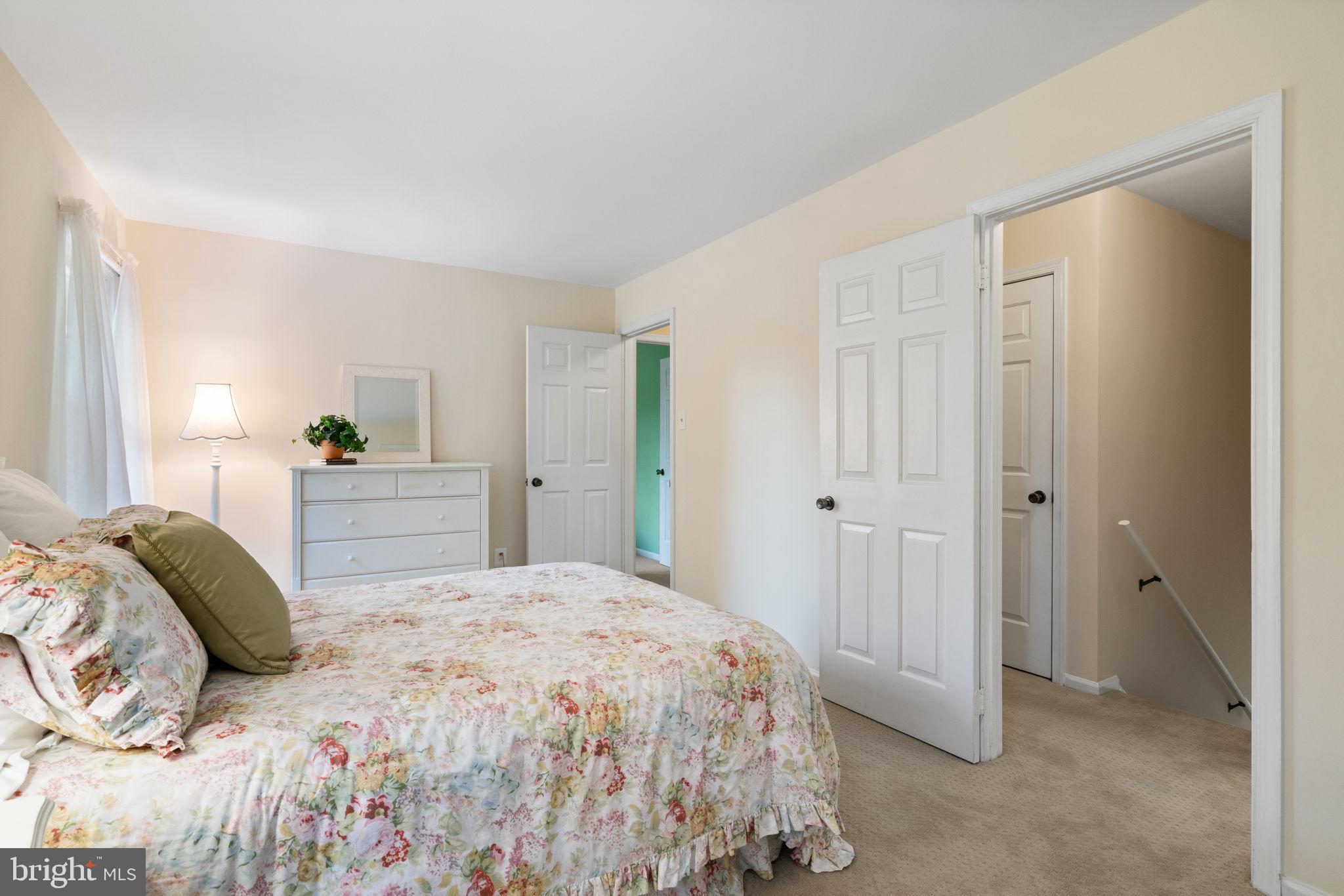 CHANTILLY HIGHLANDS - Residential