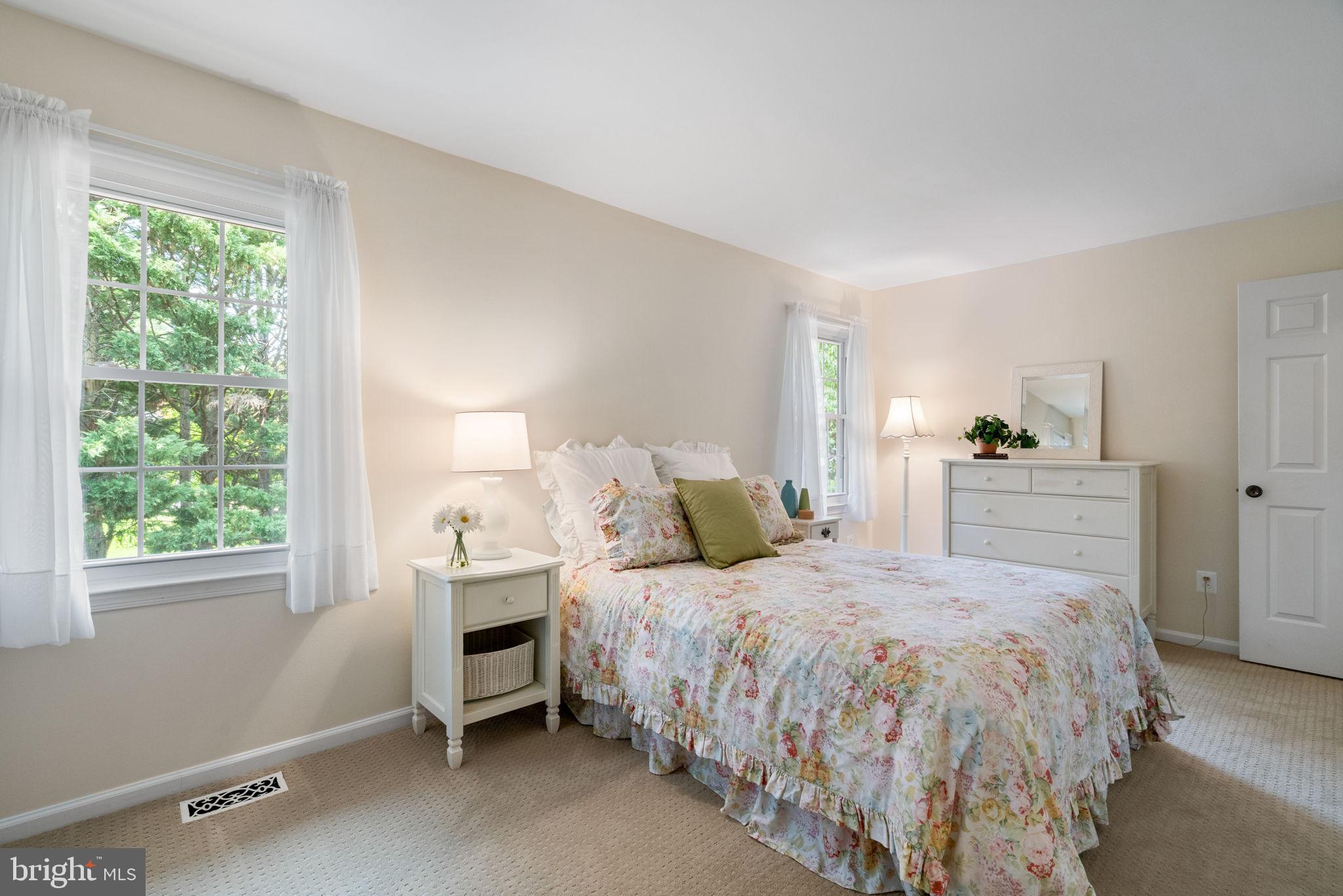 CHANTILLY HIGHLANDS - Residential