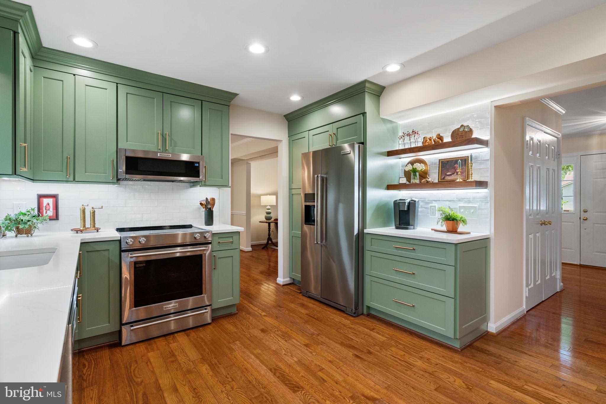 CHANTILLY HIGHLANDS - Residential