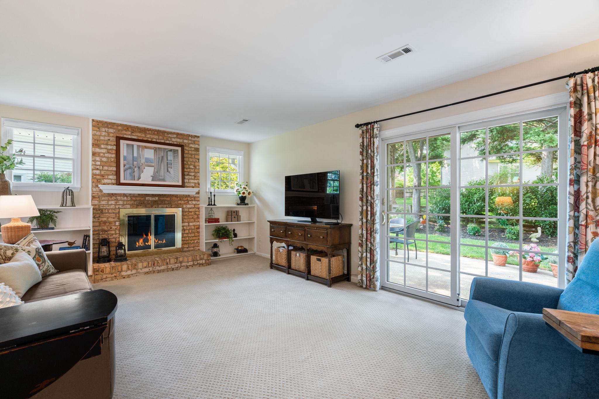 CHANTILLY HIGHLANDS - Residential