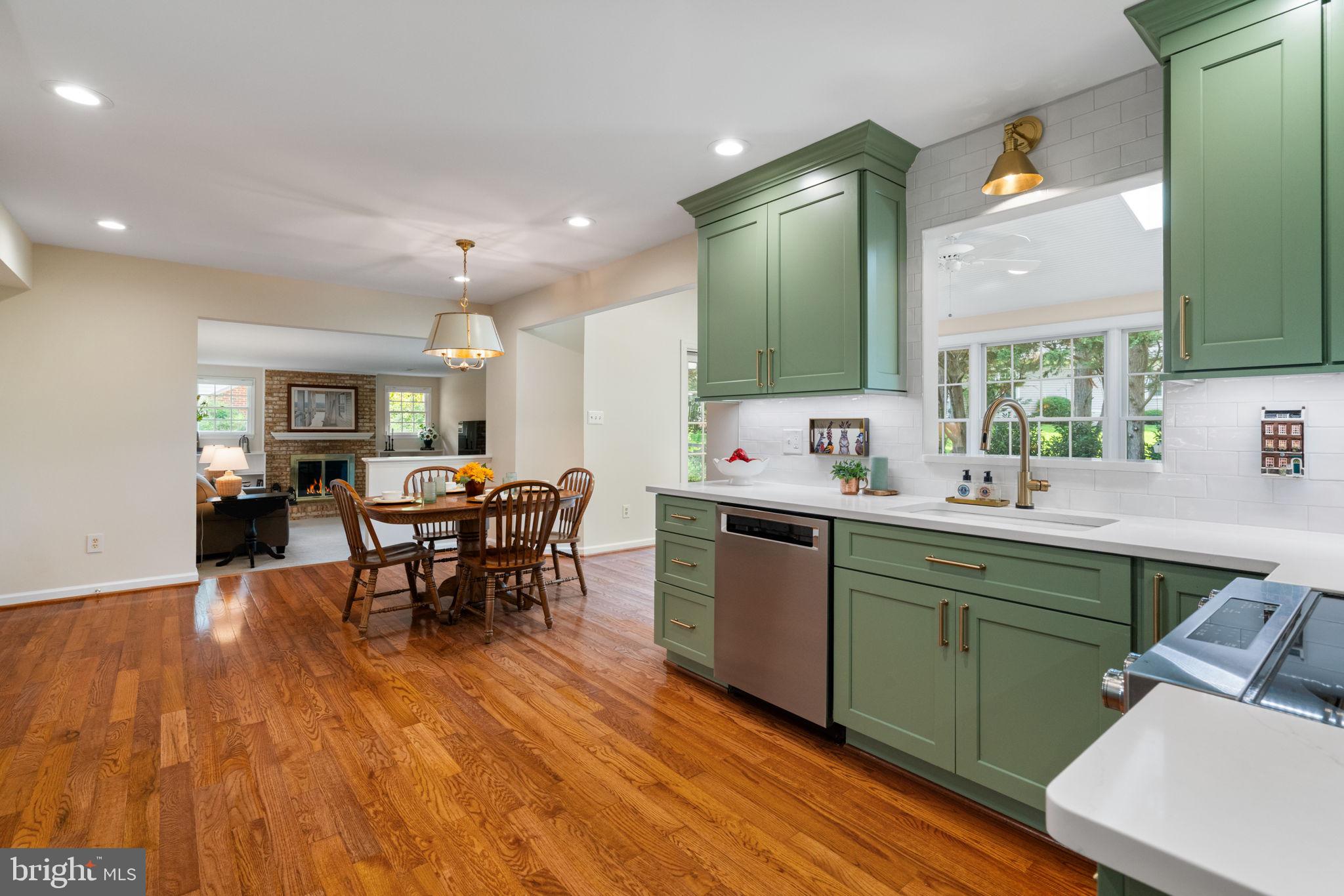 CHANTILLY HIGHLANDS - Residential
