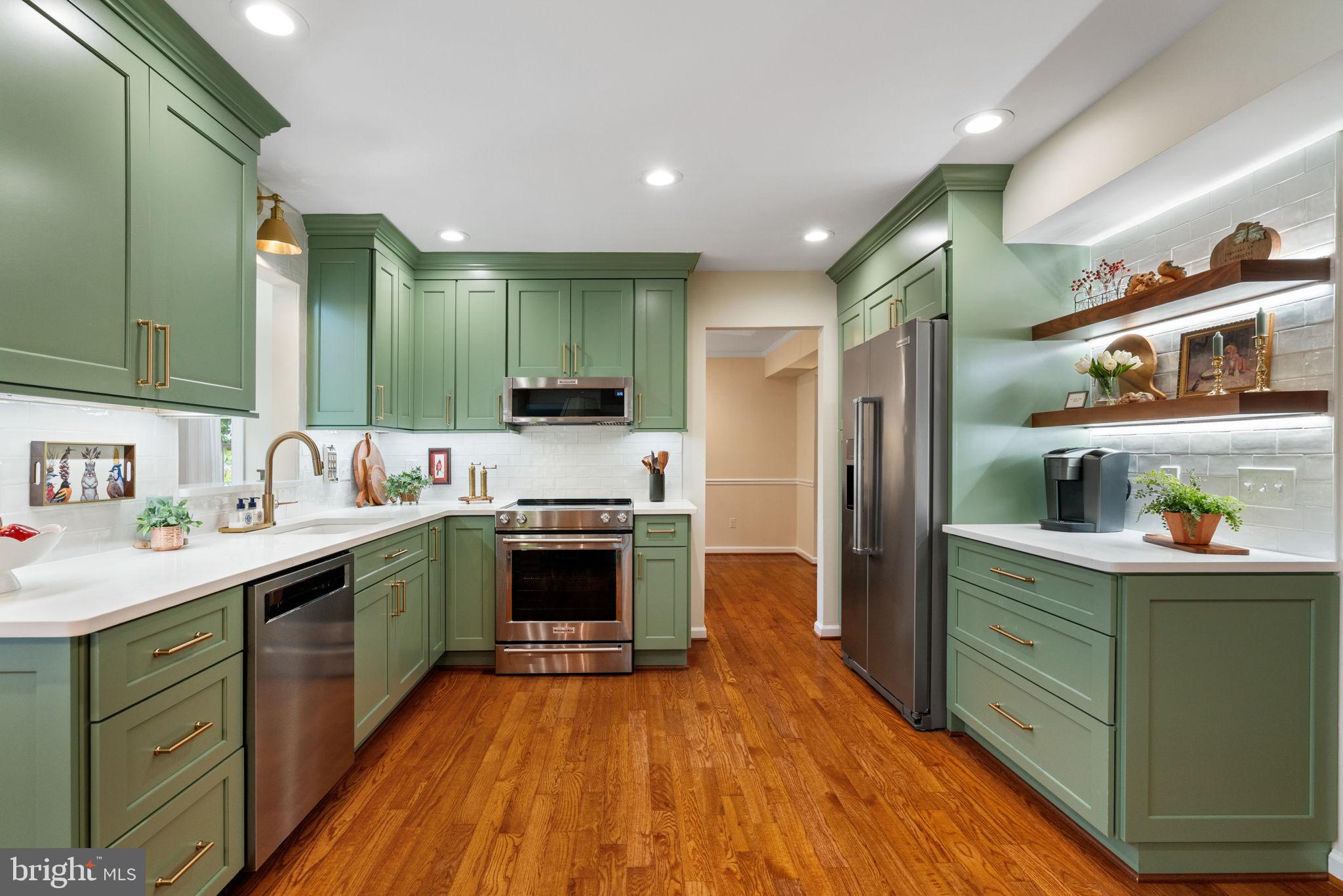 CHANTILLY HIGHLANDS - Residential