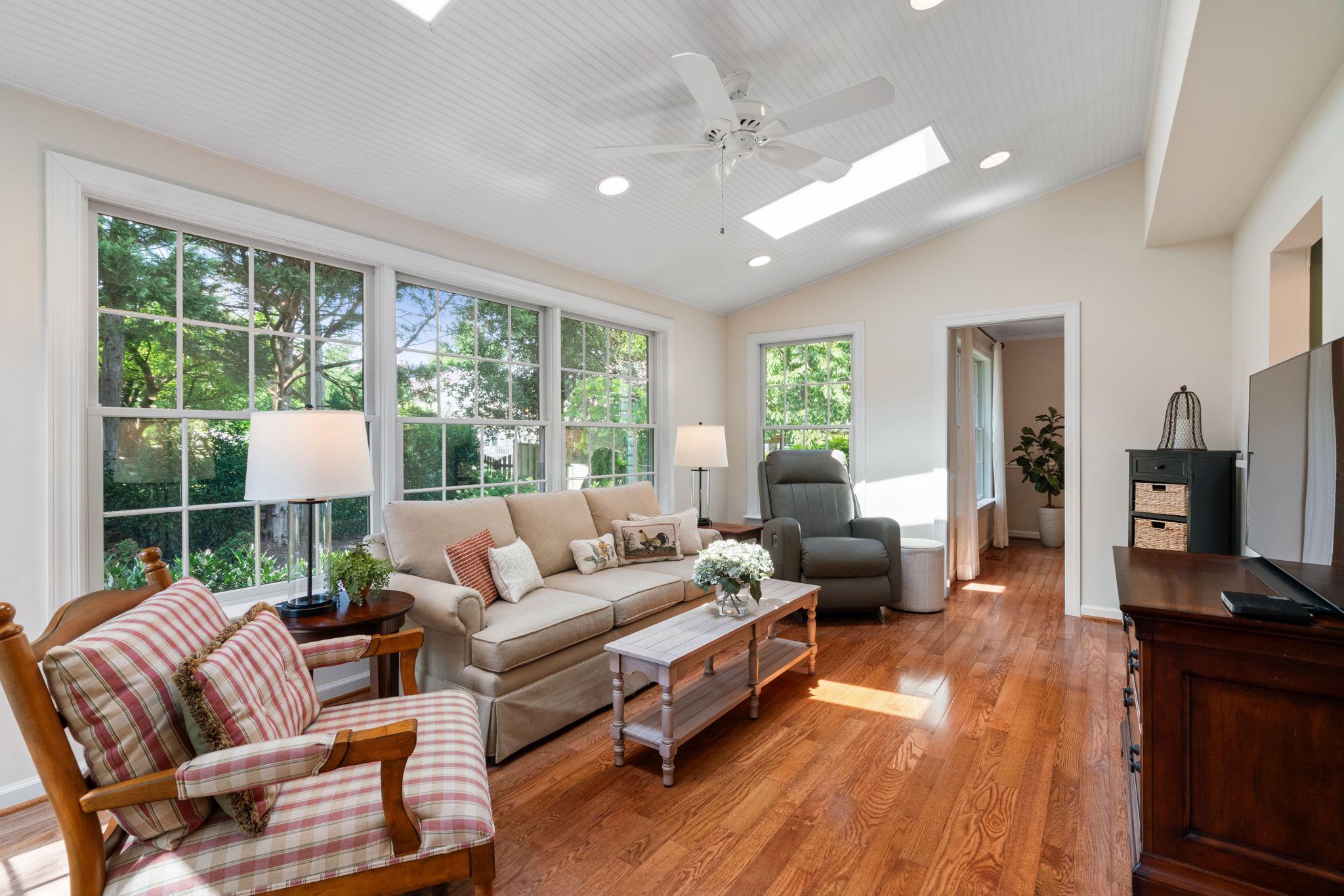 CHANTILLY HIGHLANDS - Residential