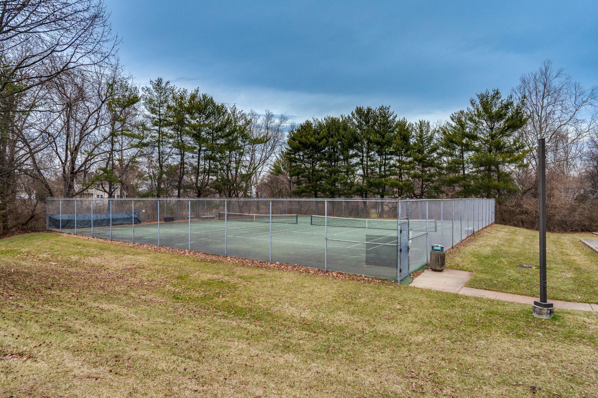 CHANTILLY HIGHLANDS - Residential