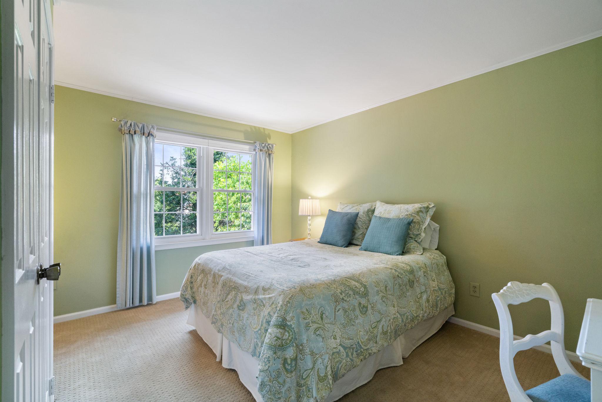 CHANTILLY HIGHLANDS - Residential