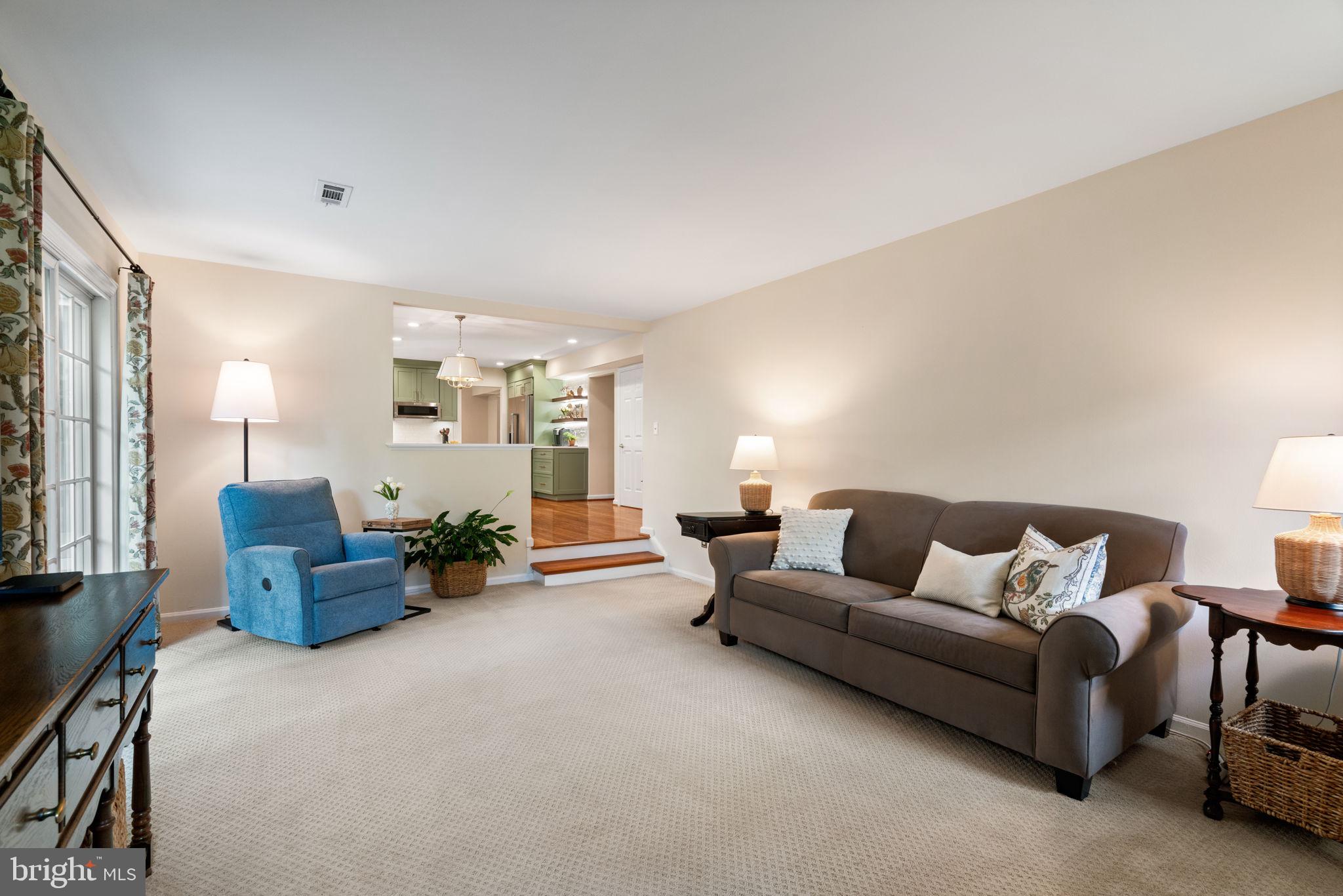 CHANTILLY HIGHLANDS - Residential