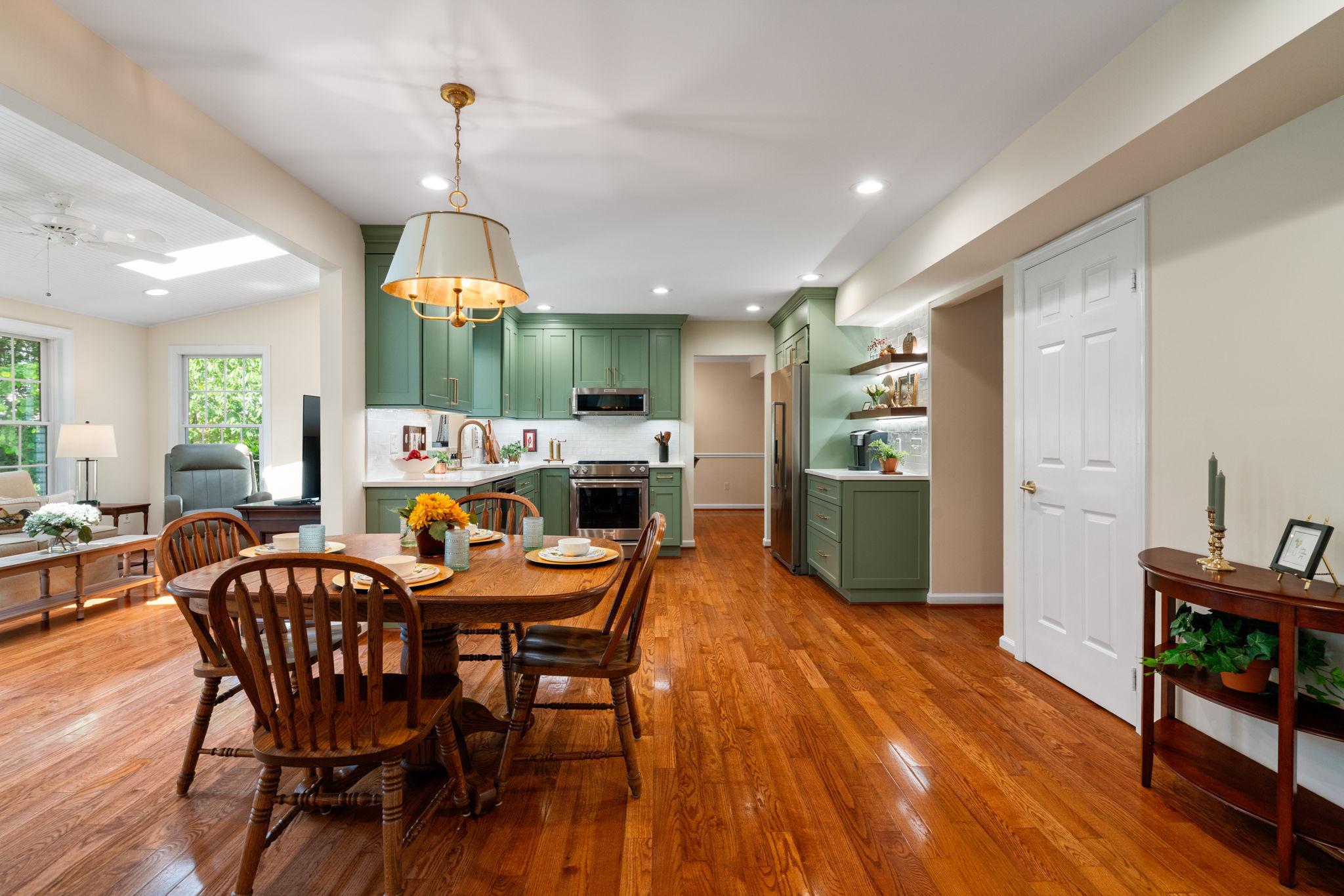 CHANTILLY HIGHLANDS - Residential