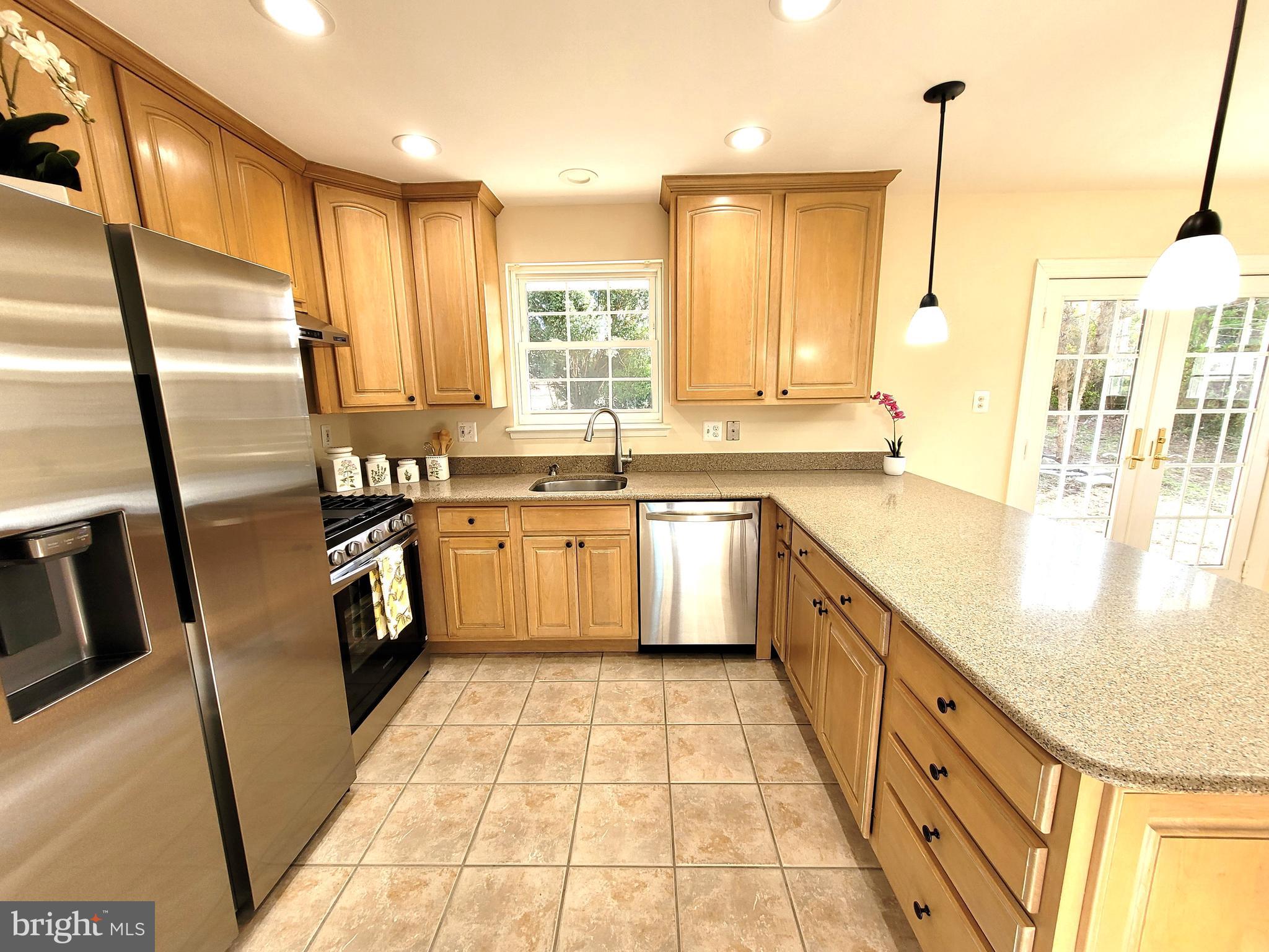 NORTH SPRINGFIELD - Residential
