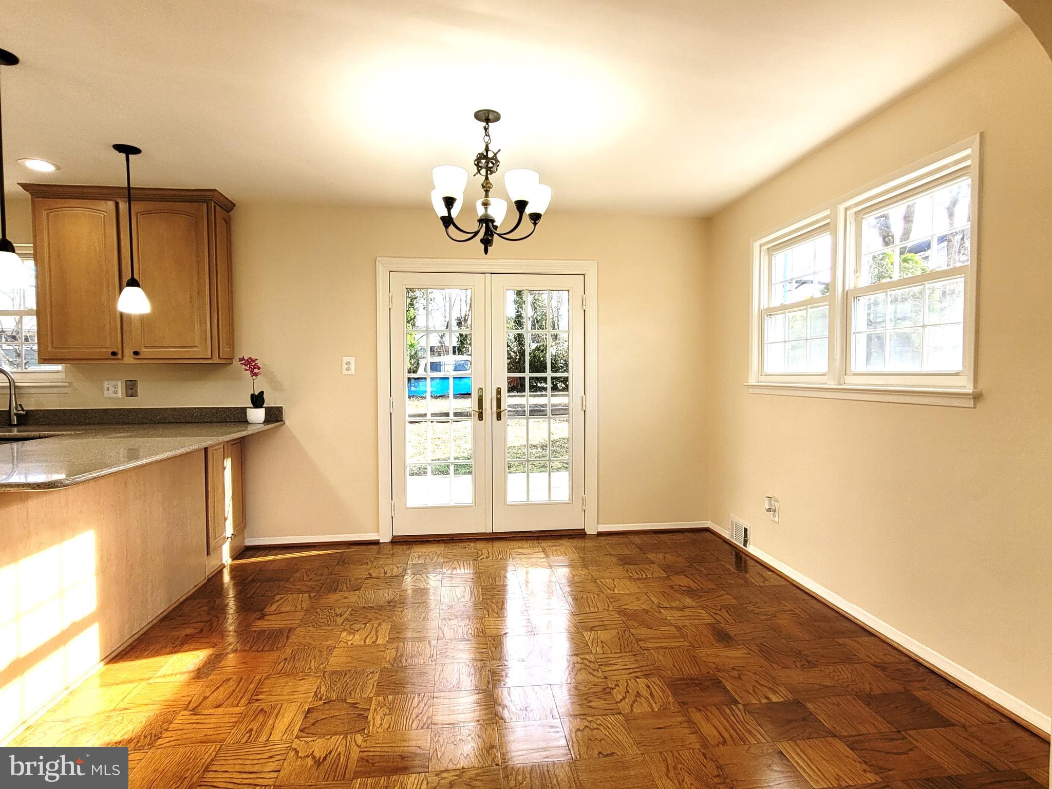 NORTH SPRINGFIELD - Residential
