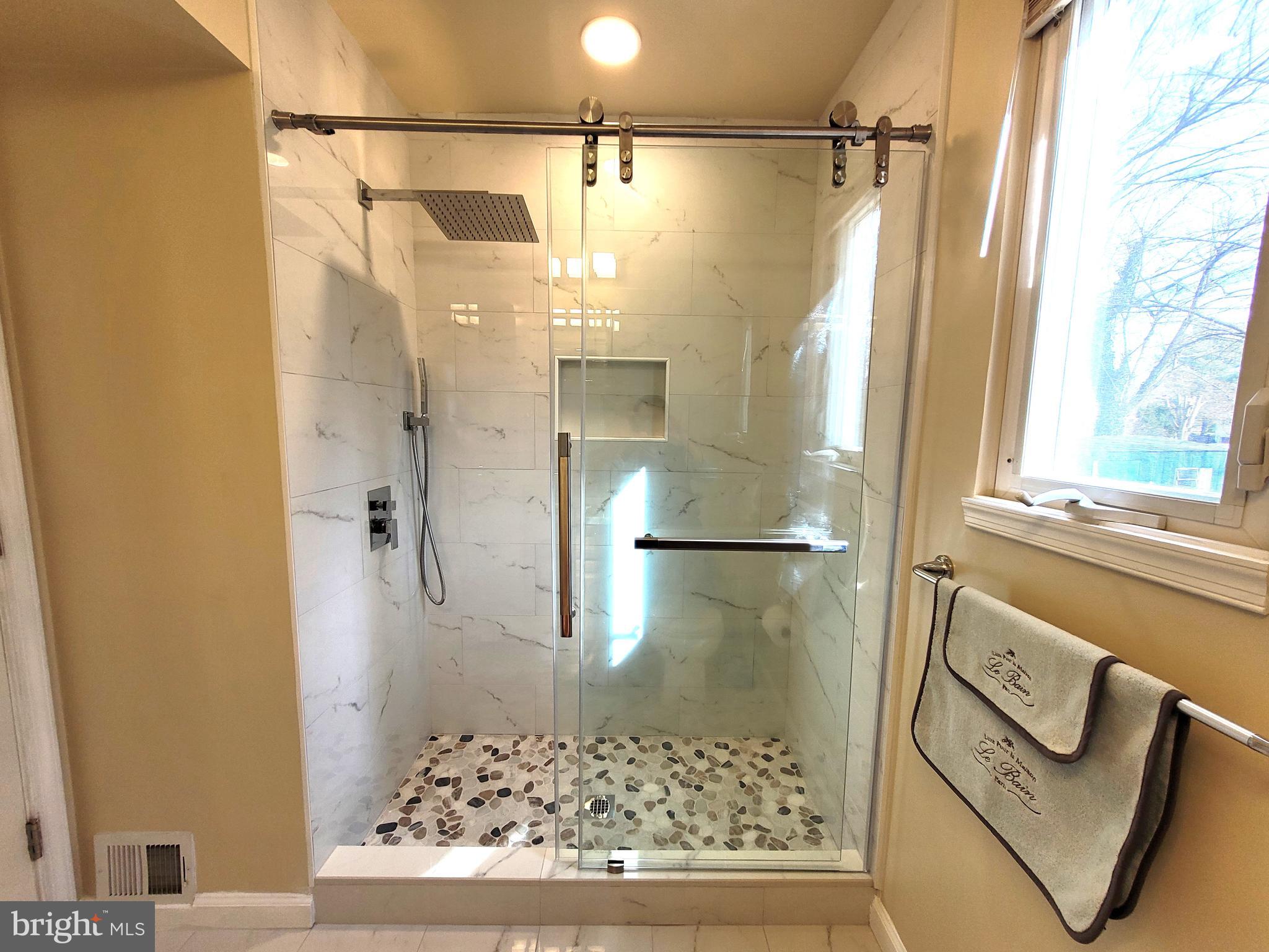 NORTH SPRINGFIELD - Residential