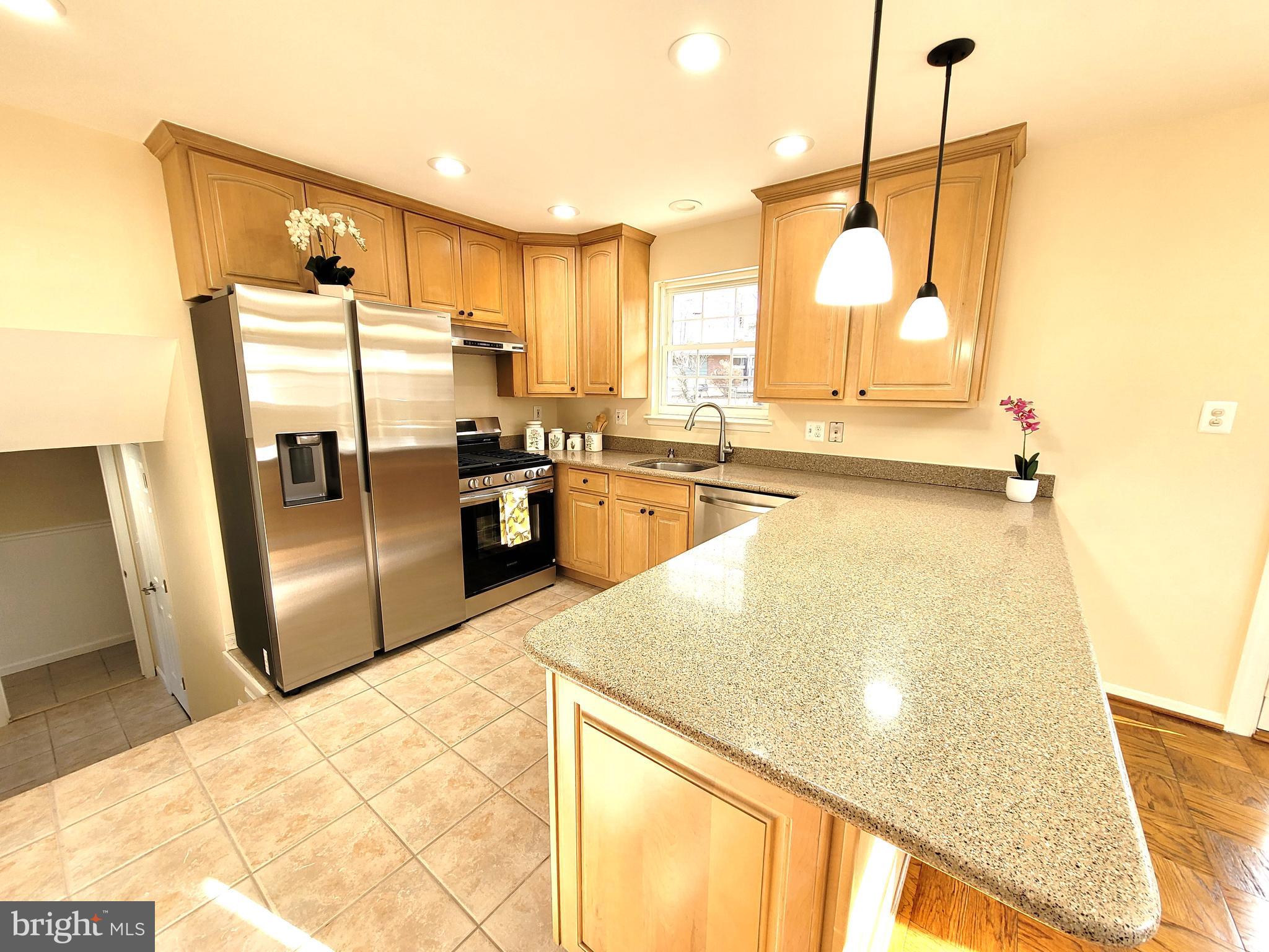 NORTH SPRINGFIELD - Residential