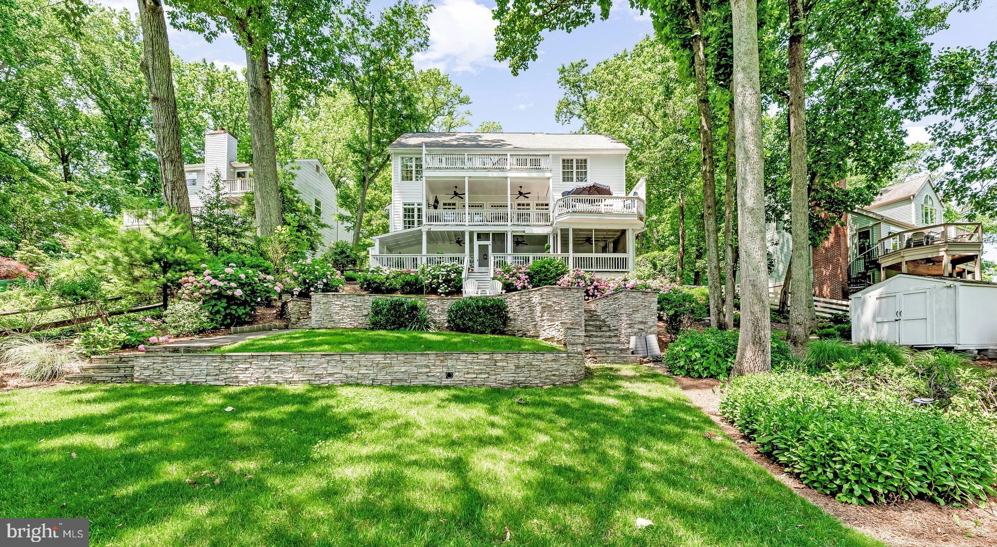 BAY HIGHLANDS - Residential