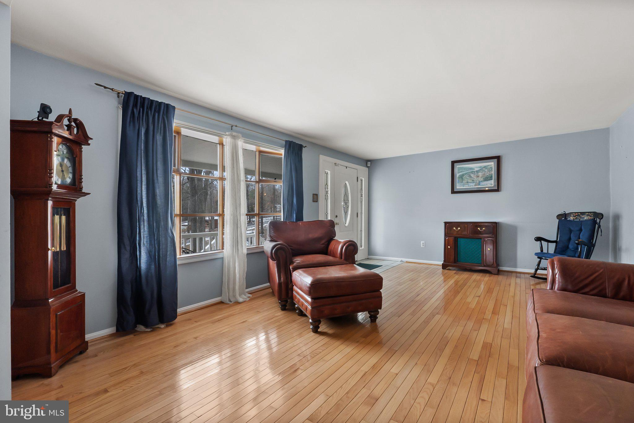 WIDE RIVER FARM - Residential