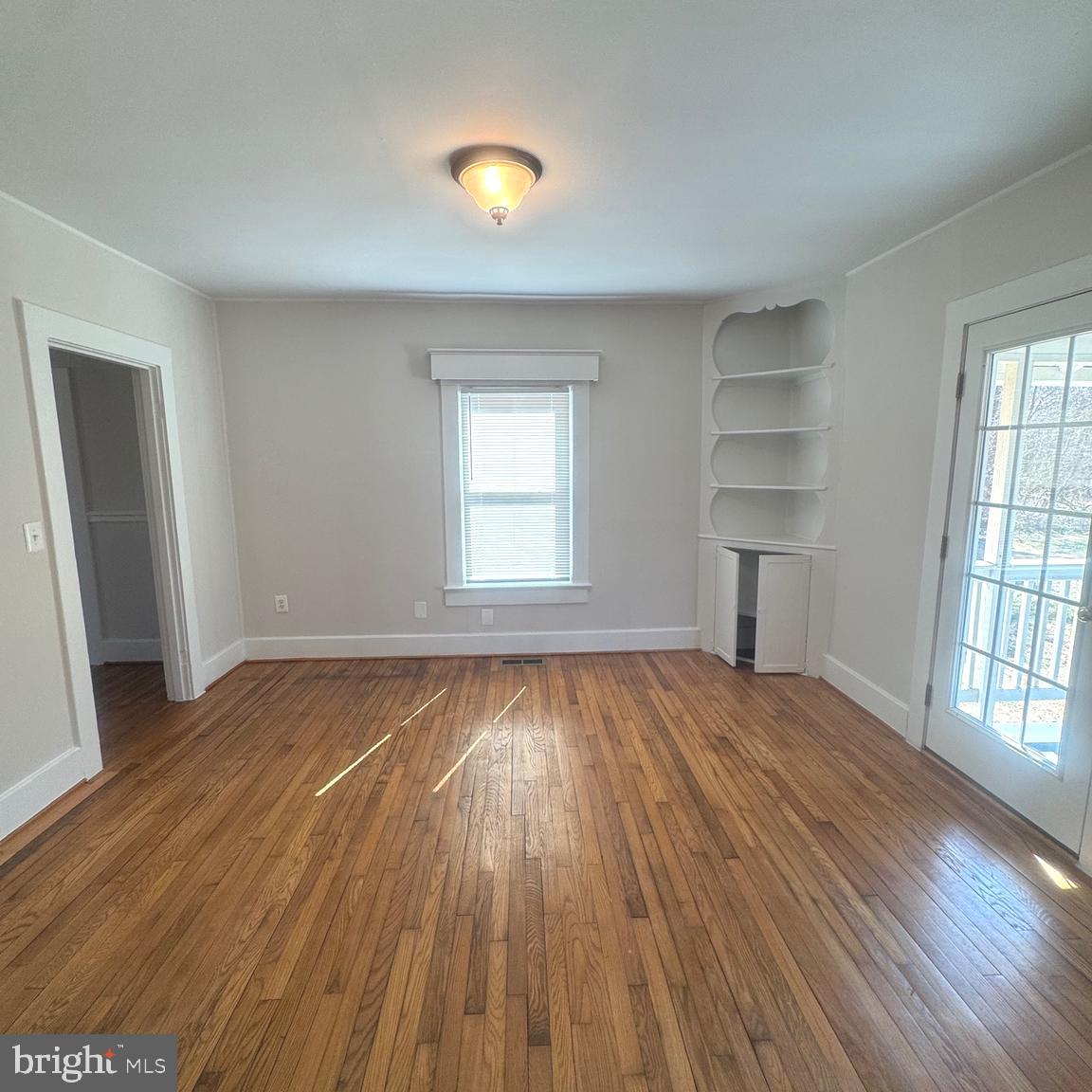 NONE BUT CLOSE TO DAHLGREN - Residential
