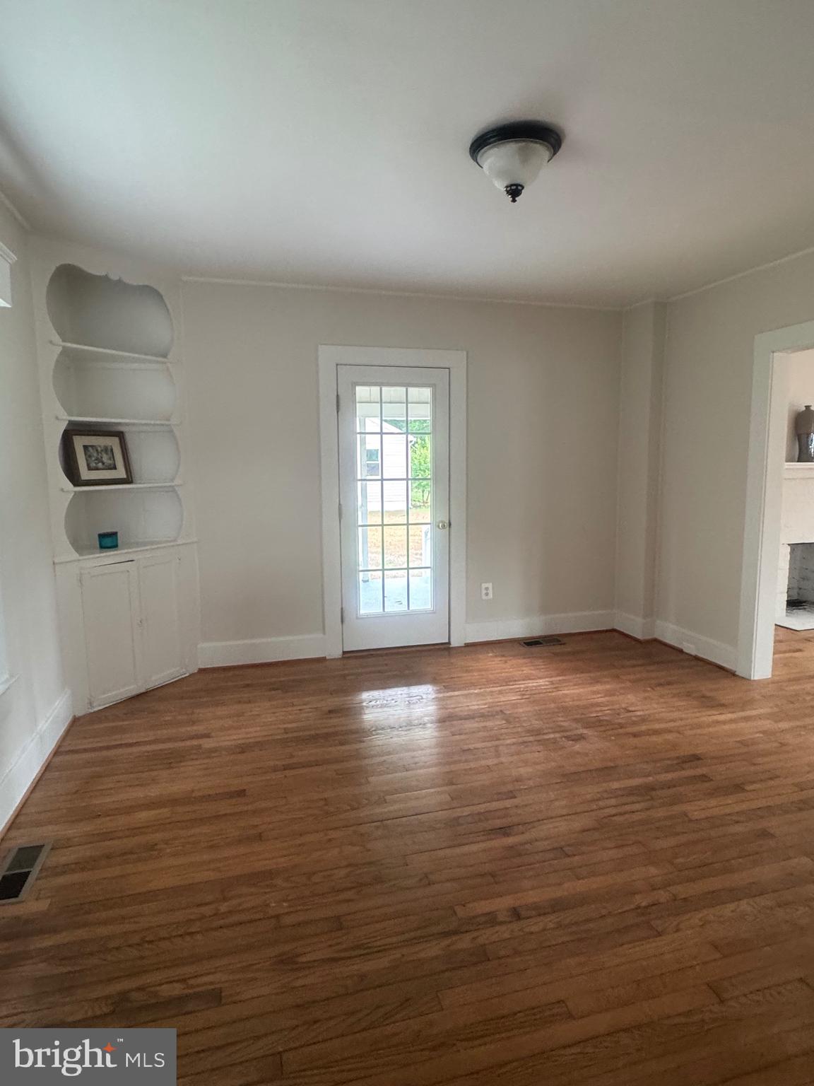 NONE BUT CLOSE TO DAHLGREN - Residential