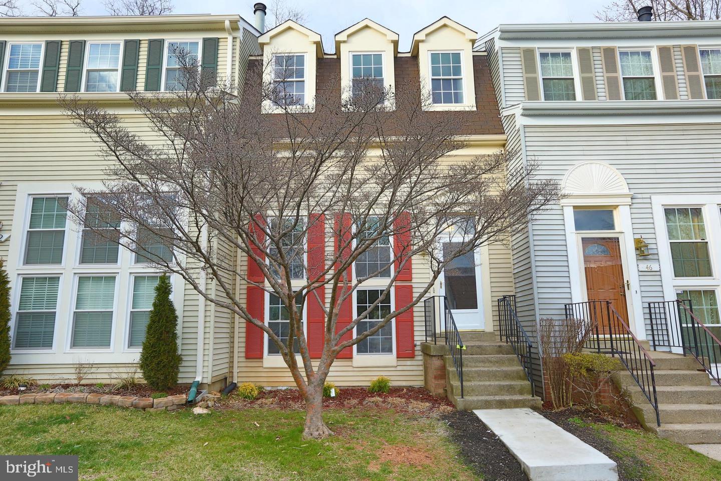 Renovated to perfection, shows and feels like brand new, rare plan w/ 17.5' high ceiling living area & fireplace, tall windows, plenty of light, open floor kitchen w/ peninsula, designer-chosen granite & back-splash,  newer appliances & hood, large master w/double sink luxury vanity, custom design bathrooms. Available Now!
