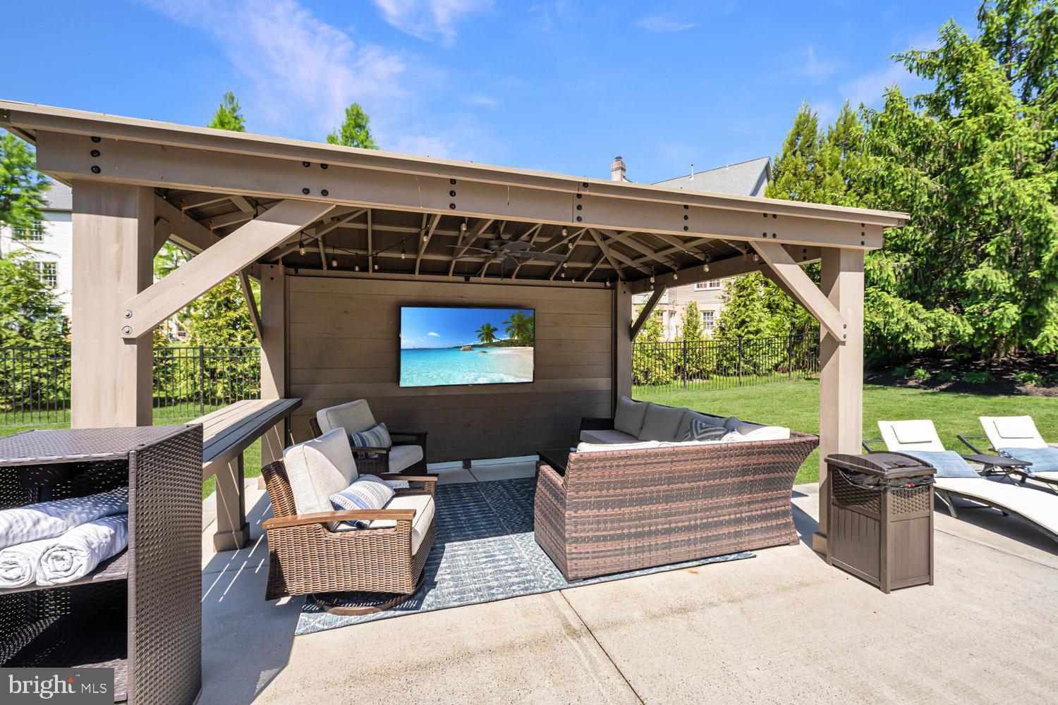 LAKES AT BELLE TERRA - Residential