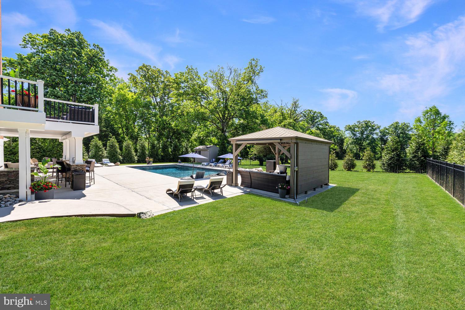 LAKES AT BELLE TERRA - Residential
