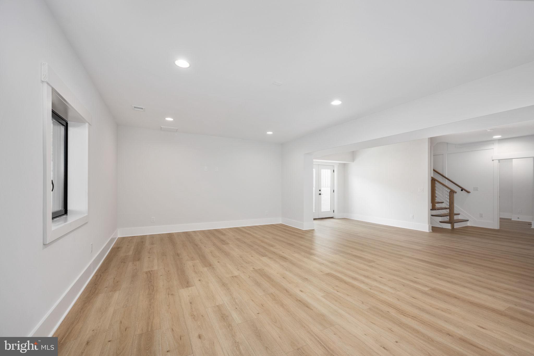 ROSNI ESTATES - Residential