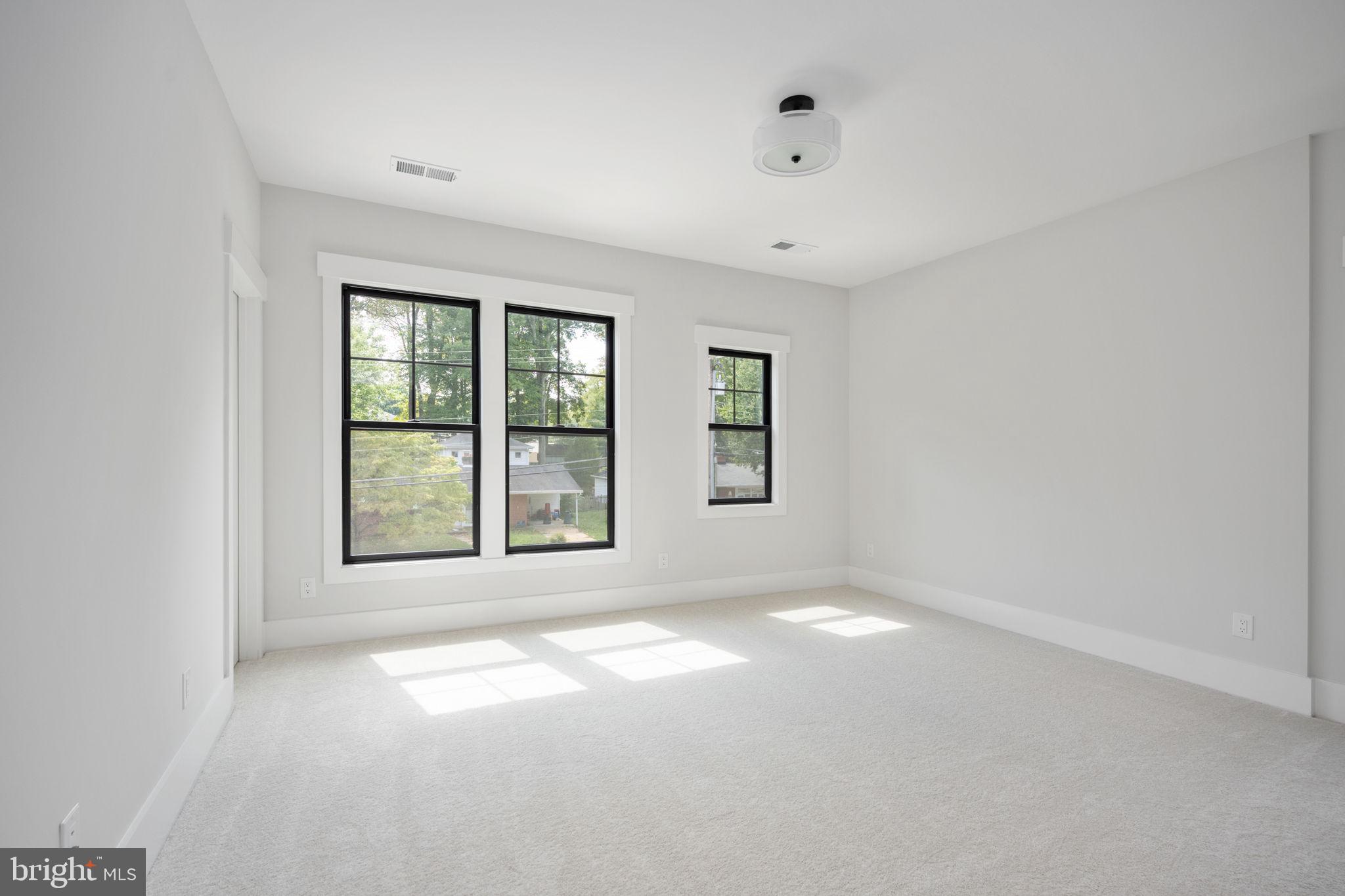 ROSNI ESTATES - Residential