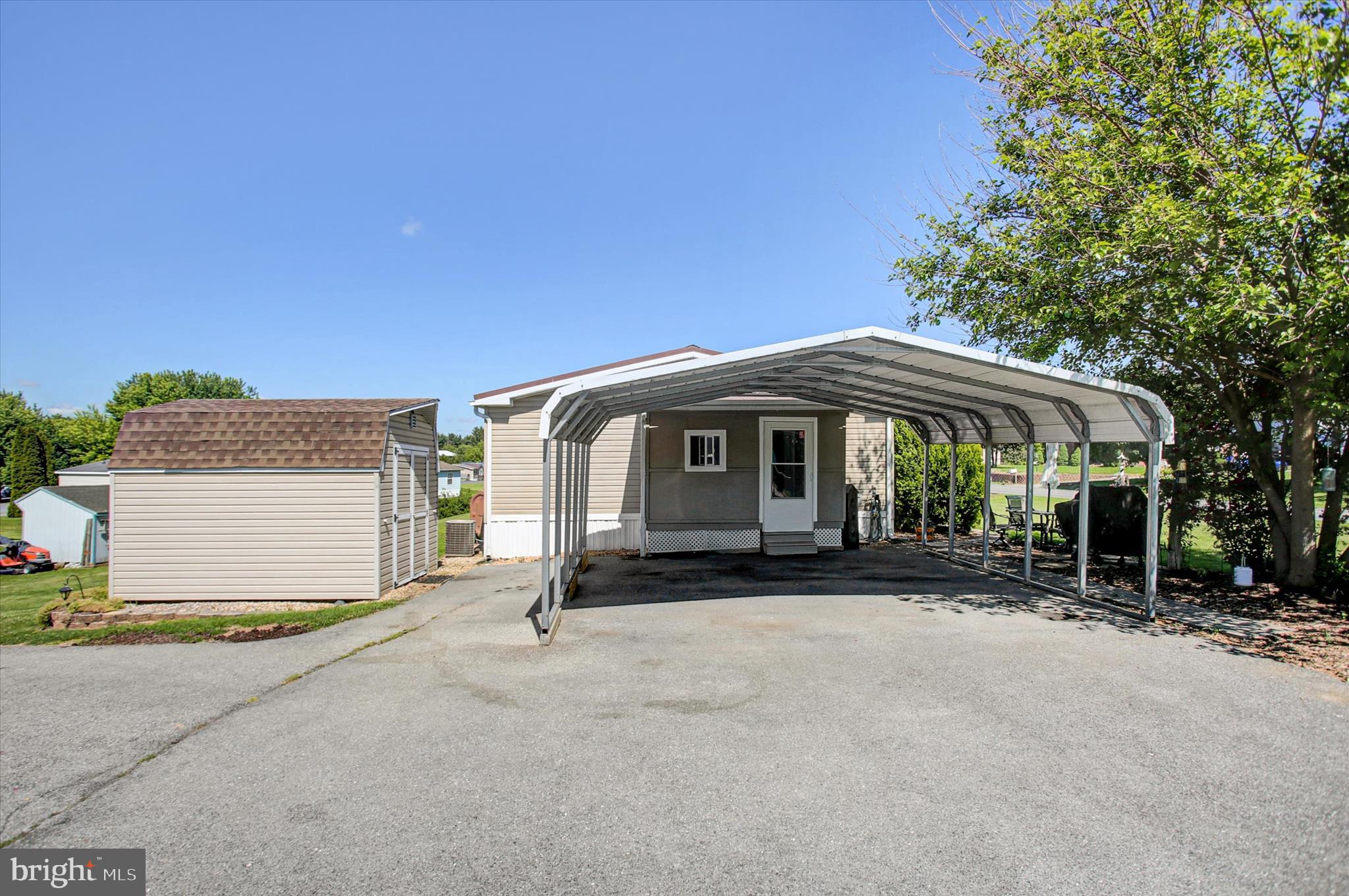 MT ROCK MANOR - Residential