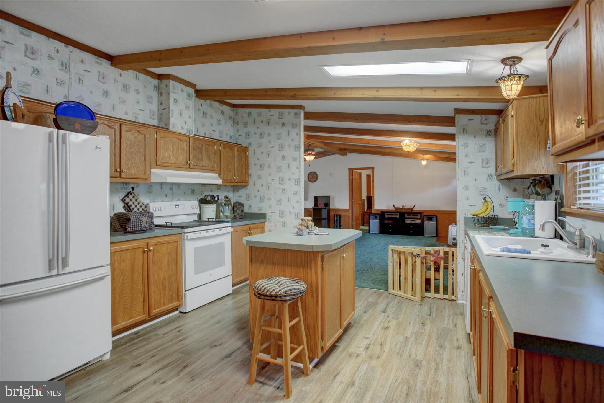 MT ROCK MANOR - Residential