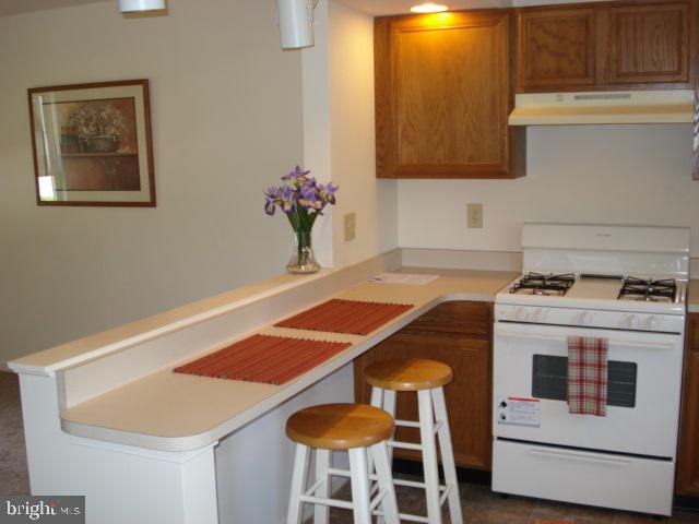 CROWN POINTE - Residential