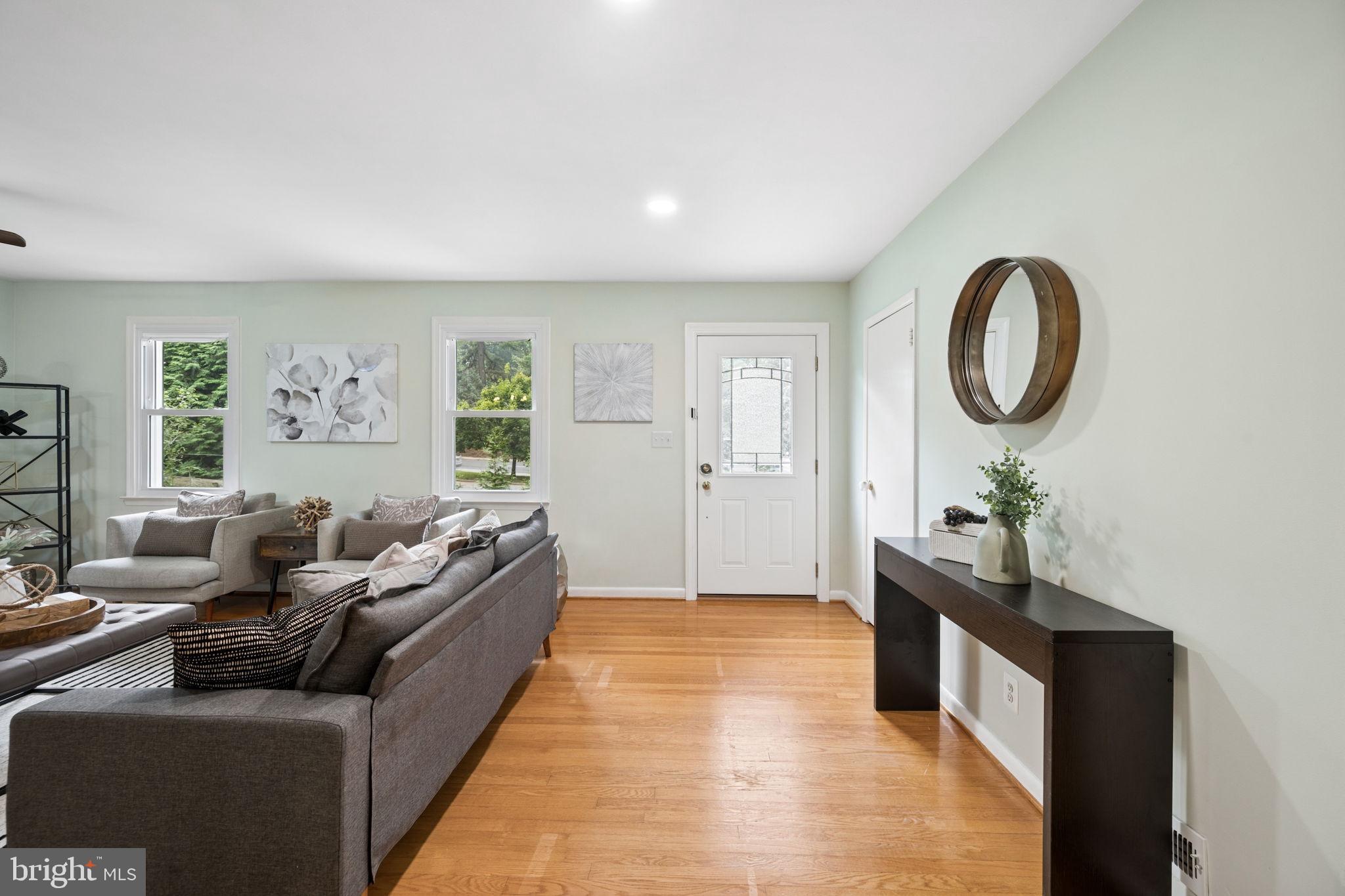 ROLAND PARK - Residential