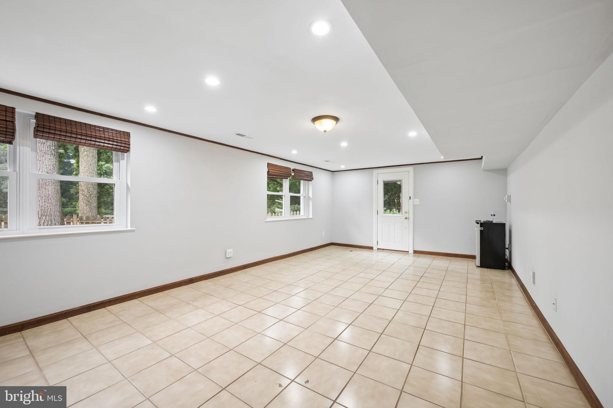 ROLAND PARK - Residential