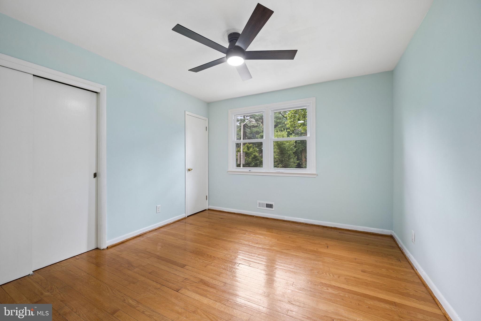 ROLAND PARK - Residential