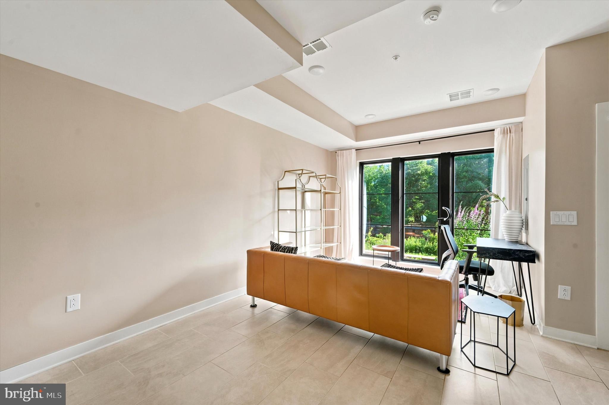 THE LOCKS - Residential