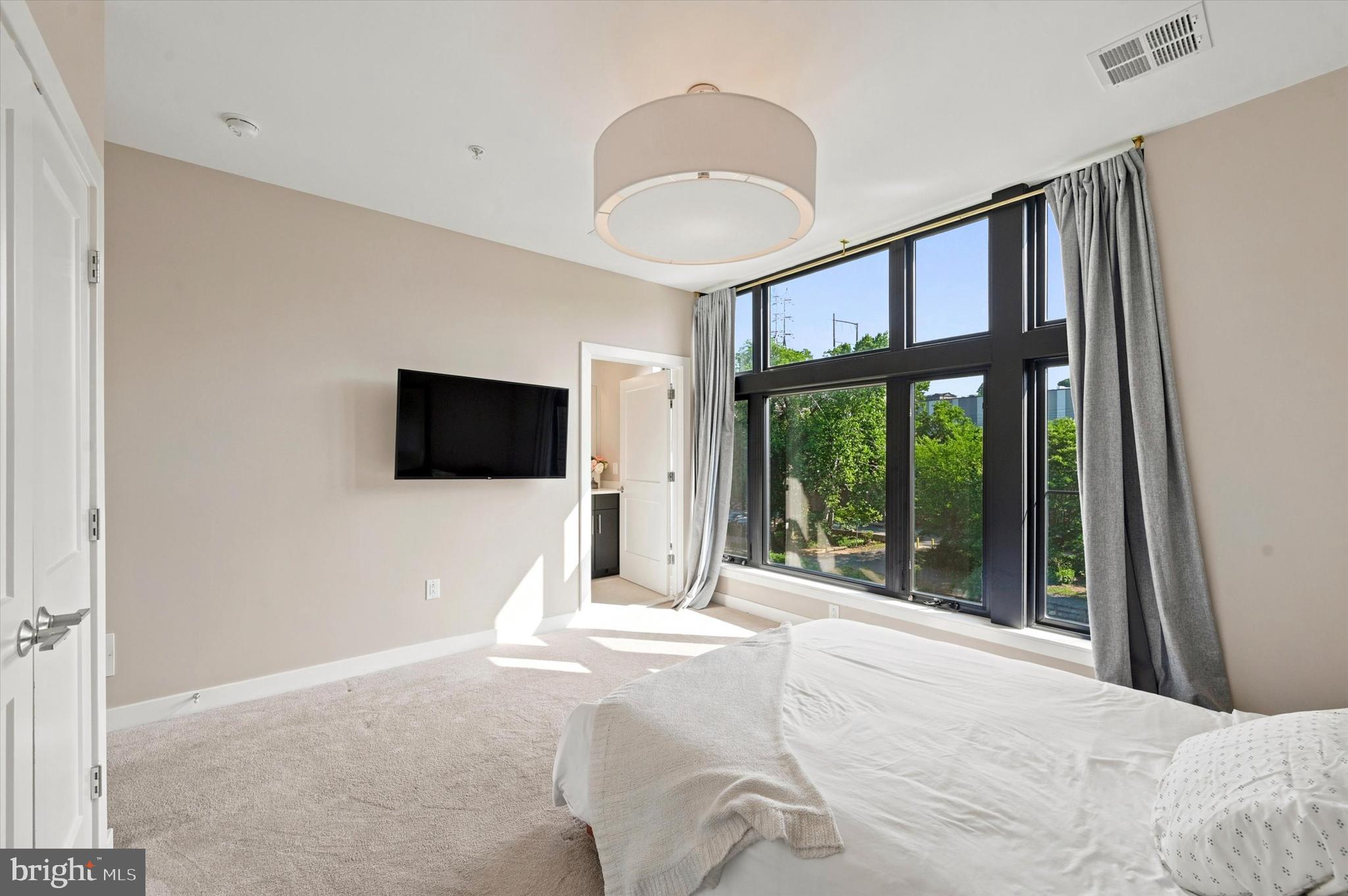 THE LOCKS - Residential