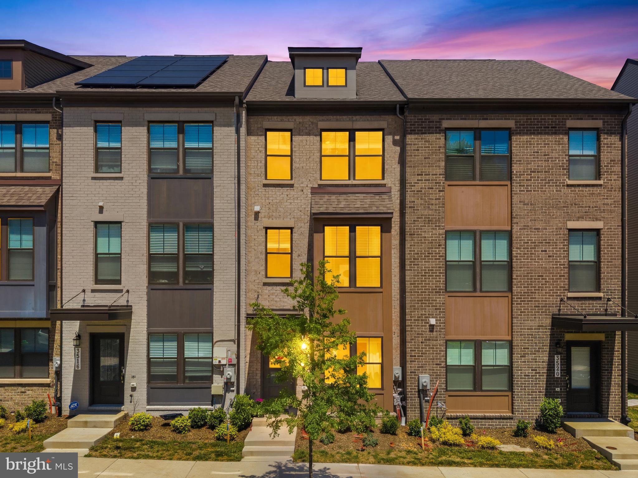 GATEWAY WEST - Residential