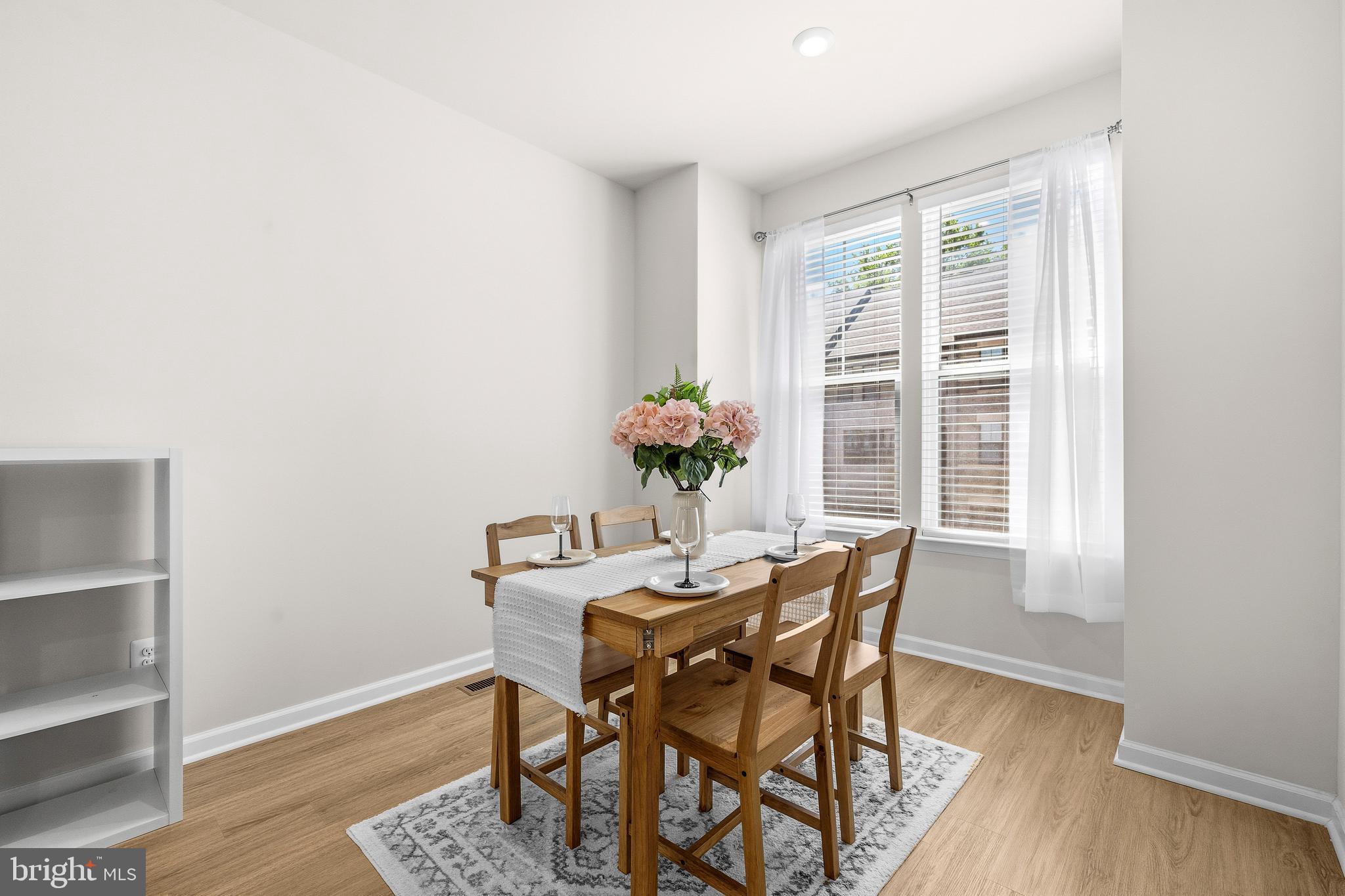 GATEWAY WEST - Residential