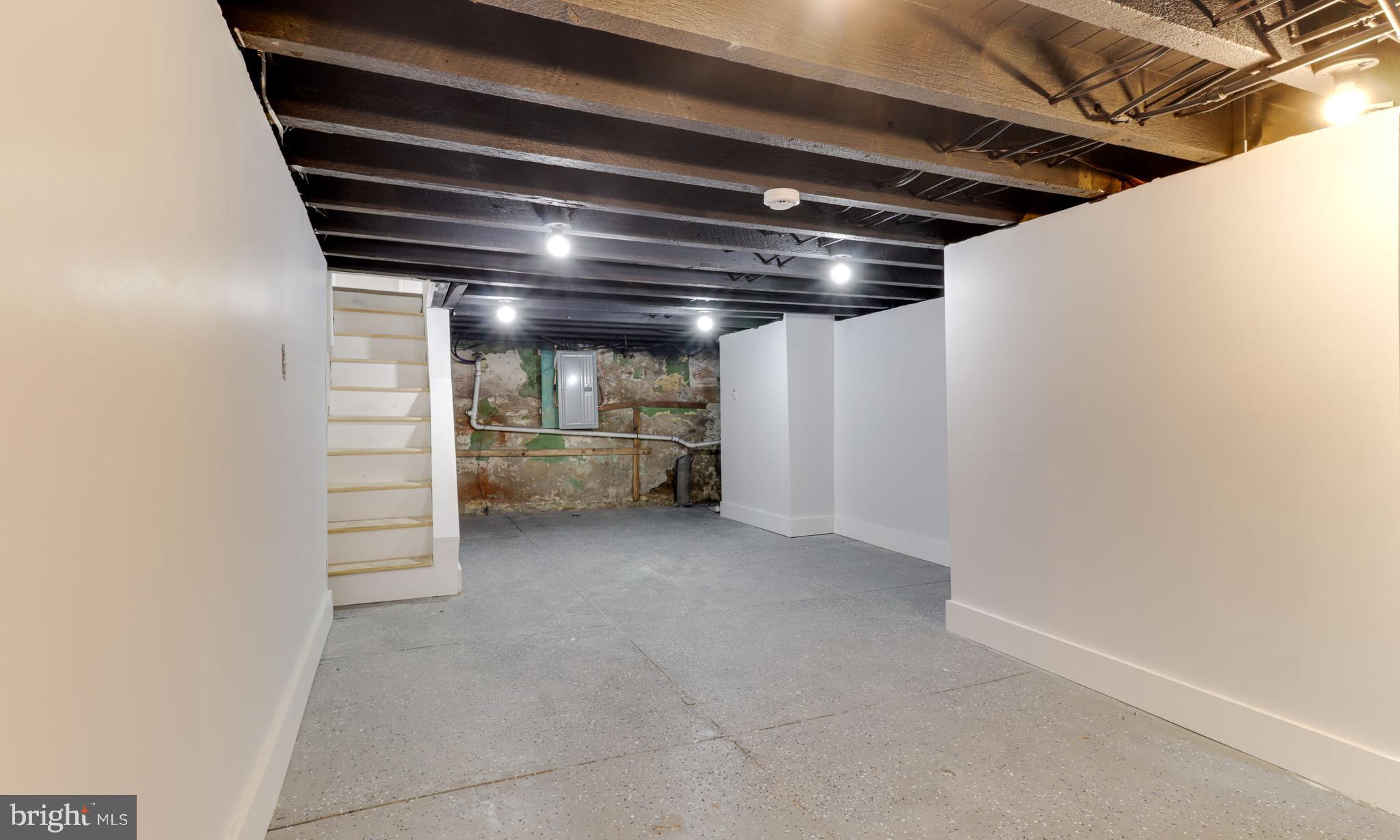 LOWER MOYAMENSING - Residential