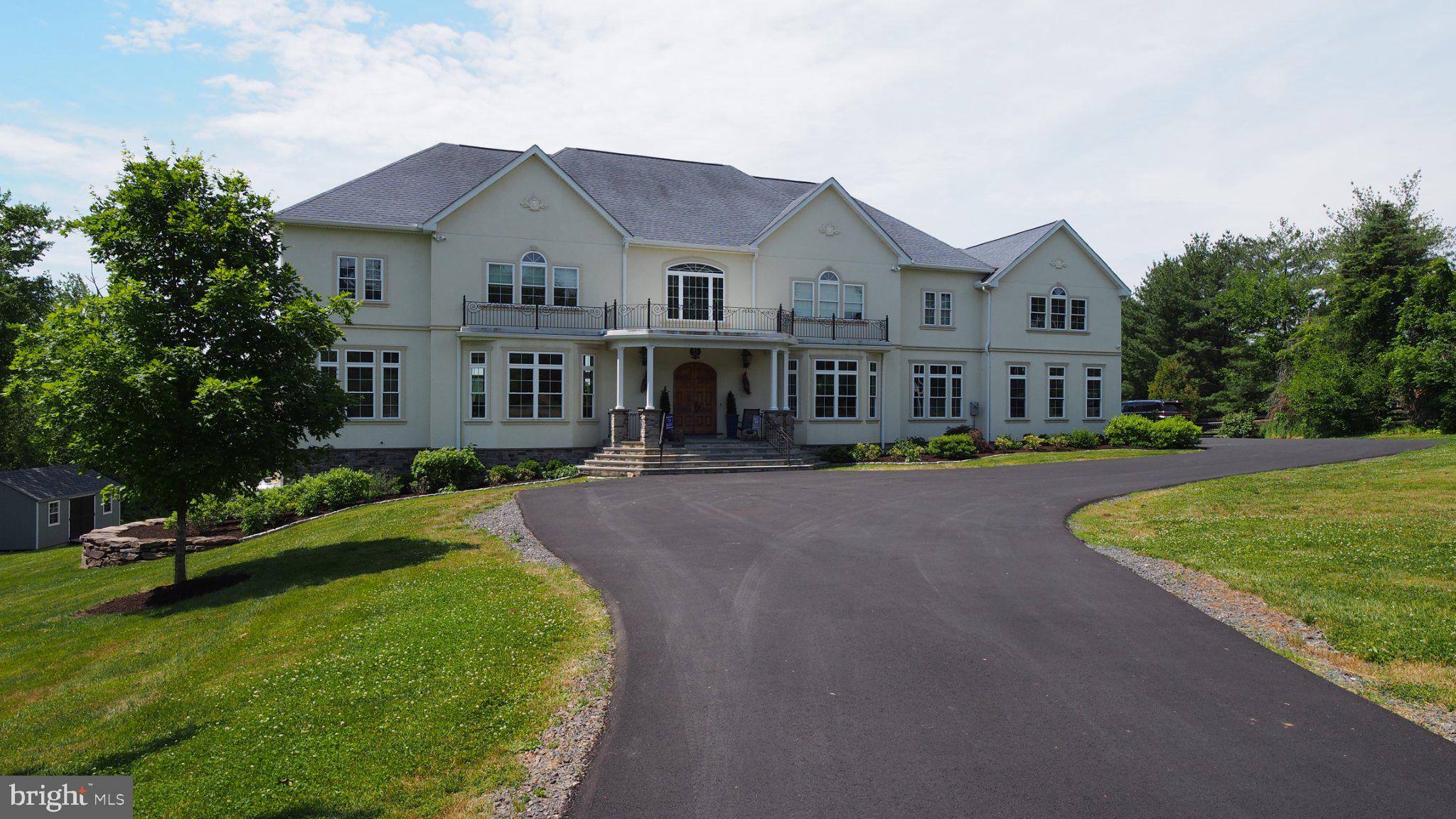 PINEVILLE - Residential